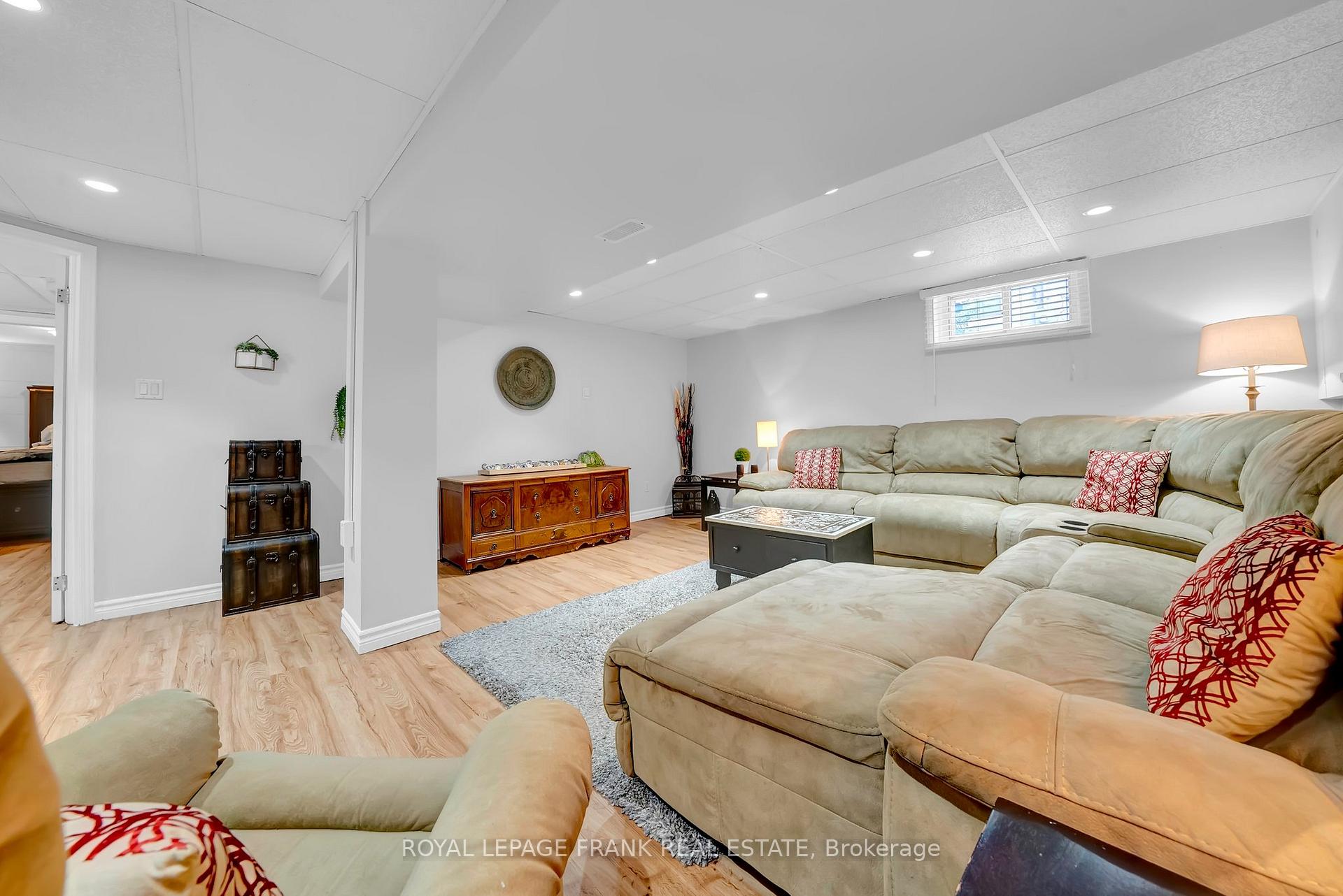 Photo 23 of 25 Jane Street, Clarington, Bowmanville — HOMEH