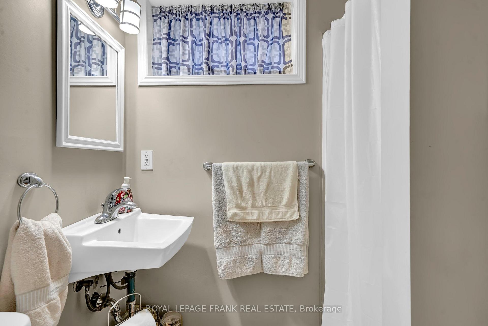 Photo 26 of 25 Jane Street, Clarington, Bowmanville — HOMEH