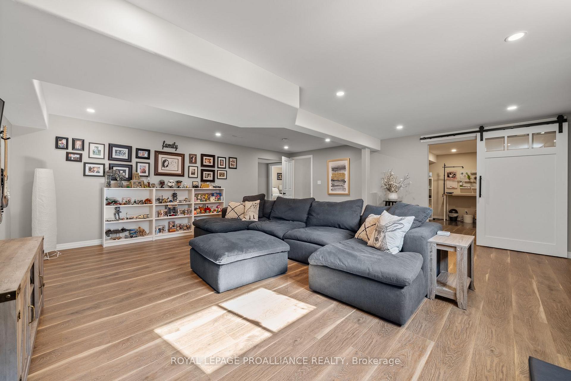 Photo 22 of 34 Scenic Drive, Belleville, Thurlow Ward — HOMEH