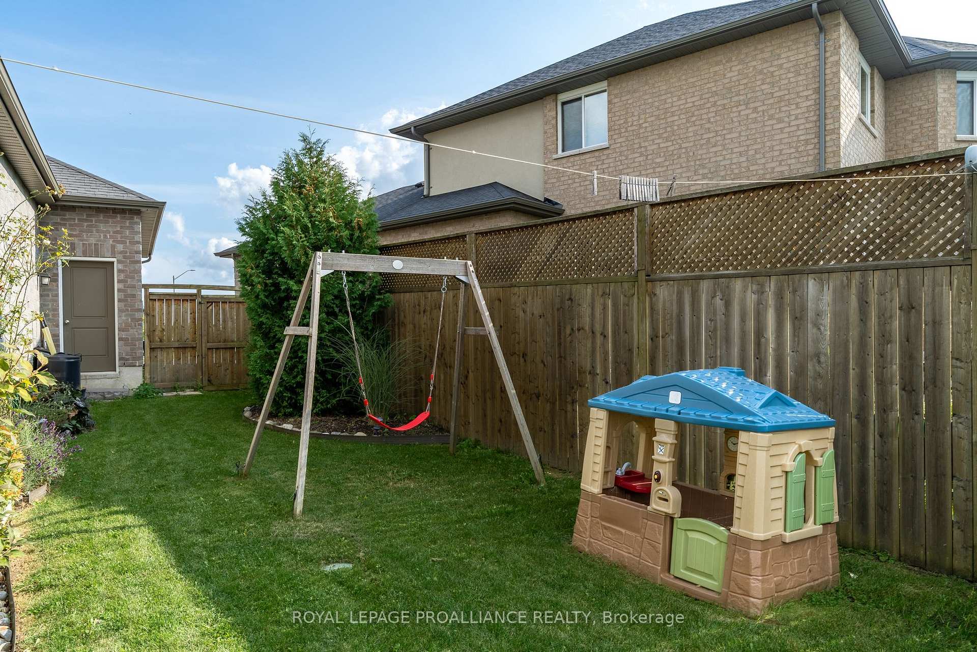 Photo 32 of 34 Scenic Drive, Belleville, Thurlow Ward — HOMEH
