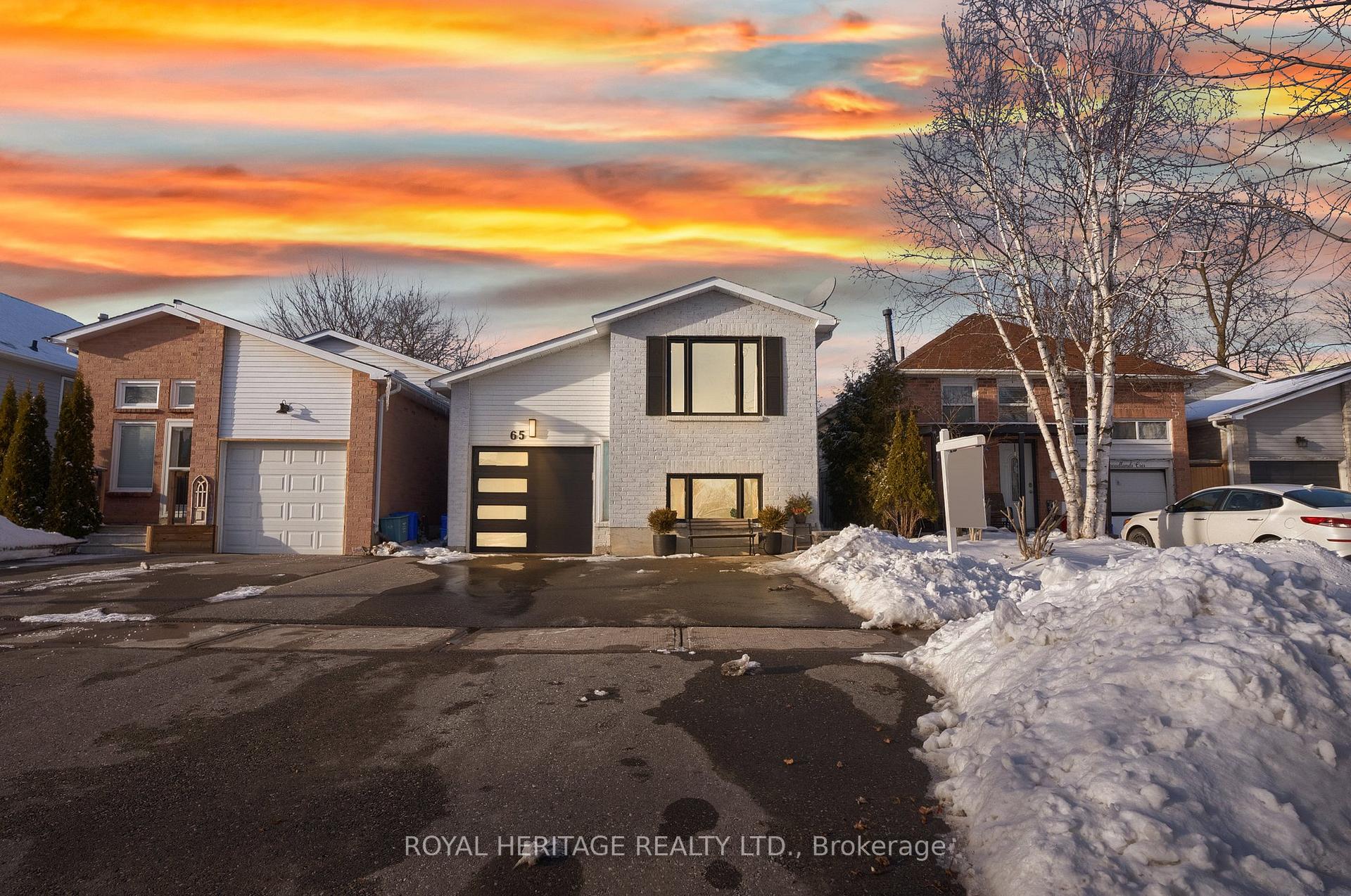Photo 3 of 65 Broadlands Crescent, Clarington, Courtice — HOMEH