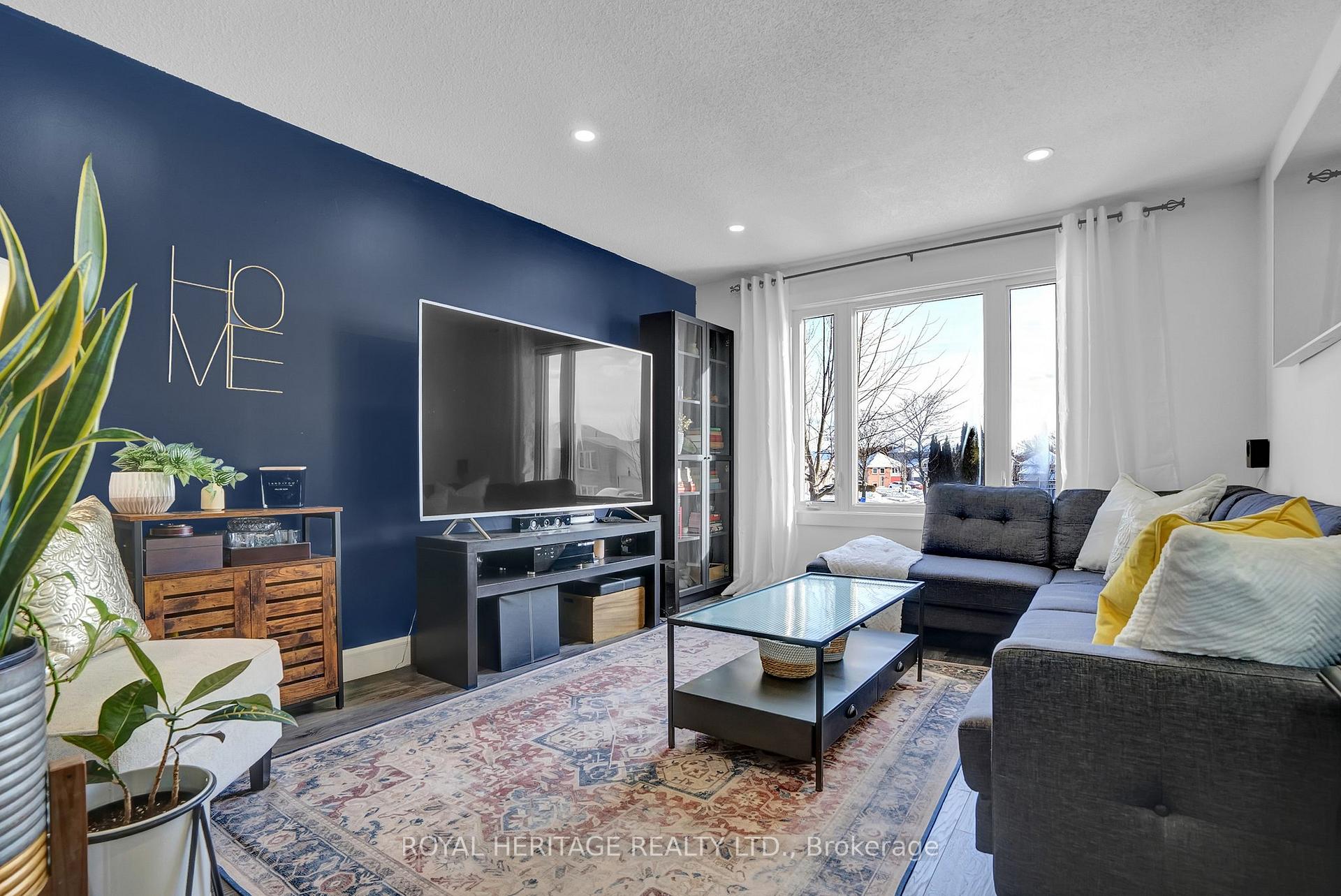 Photo 5 of 65 Broadlands Crescent, Clarington, Courtice — HOMEH