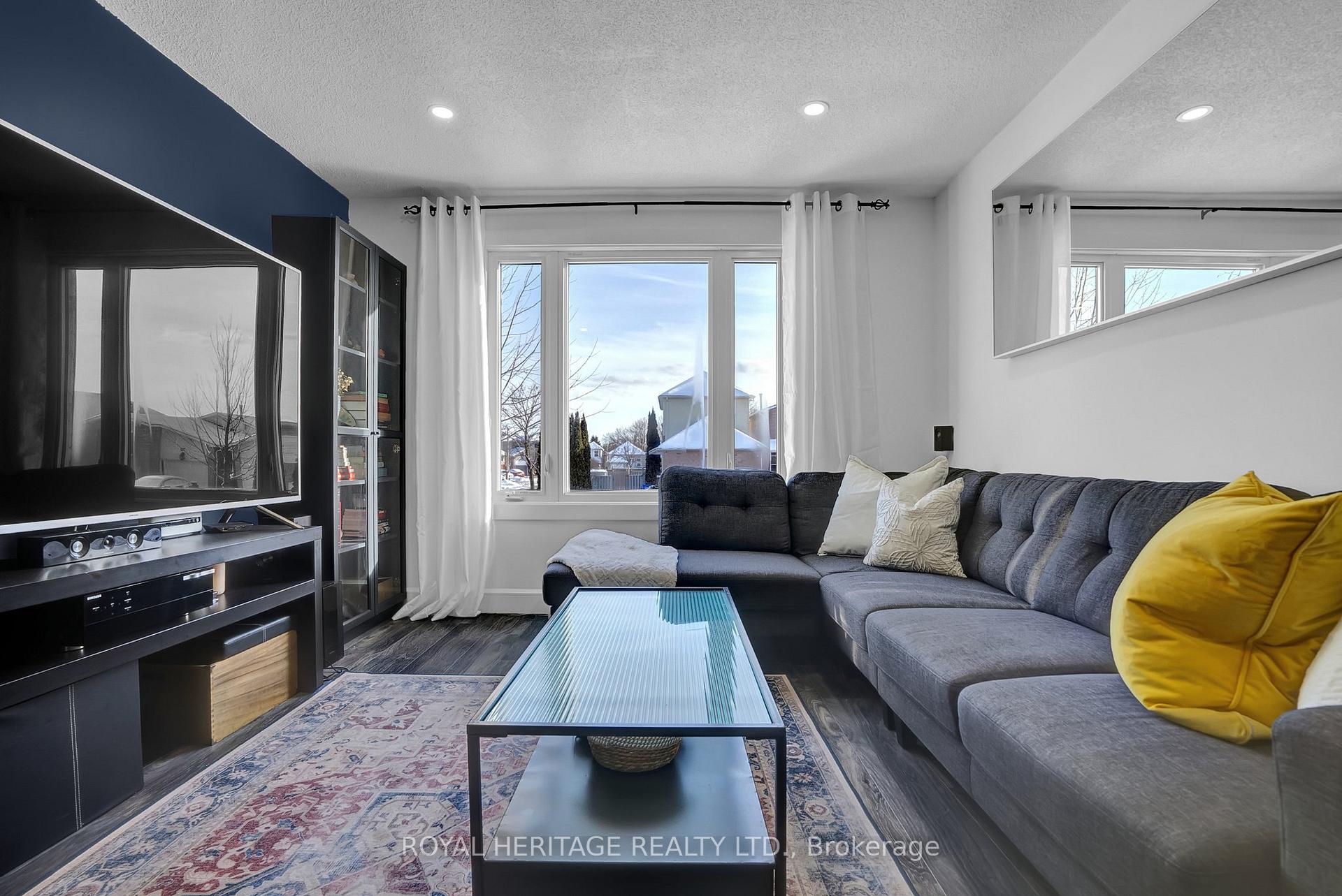 Photo 8 of 65 Broadlands Crescent, Clarington, Courtice — HOMEH