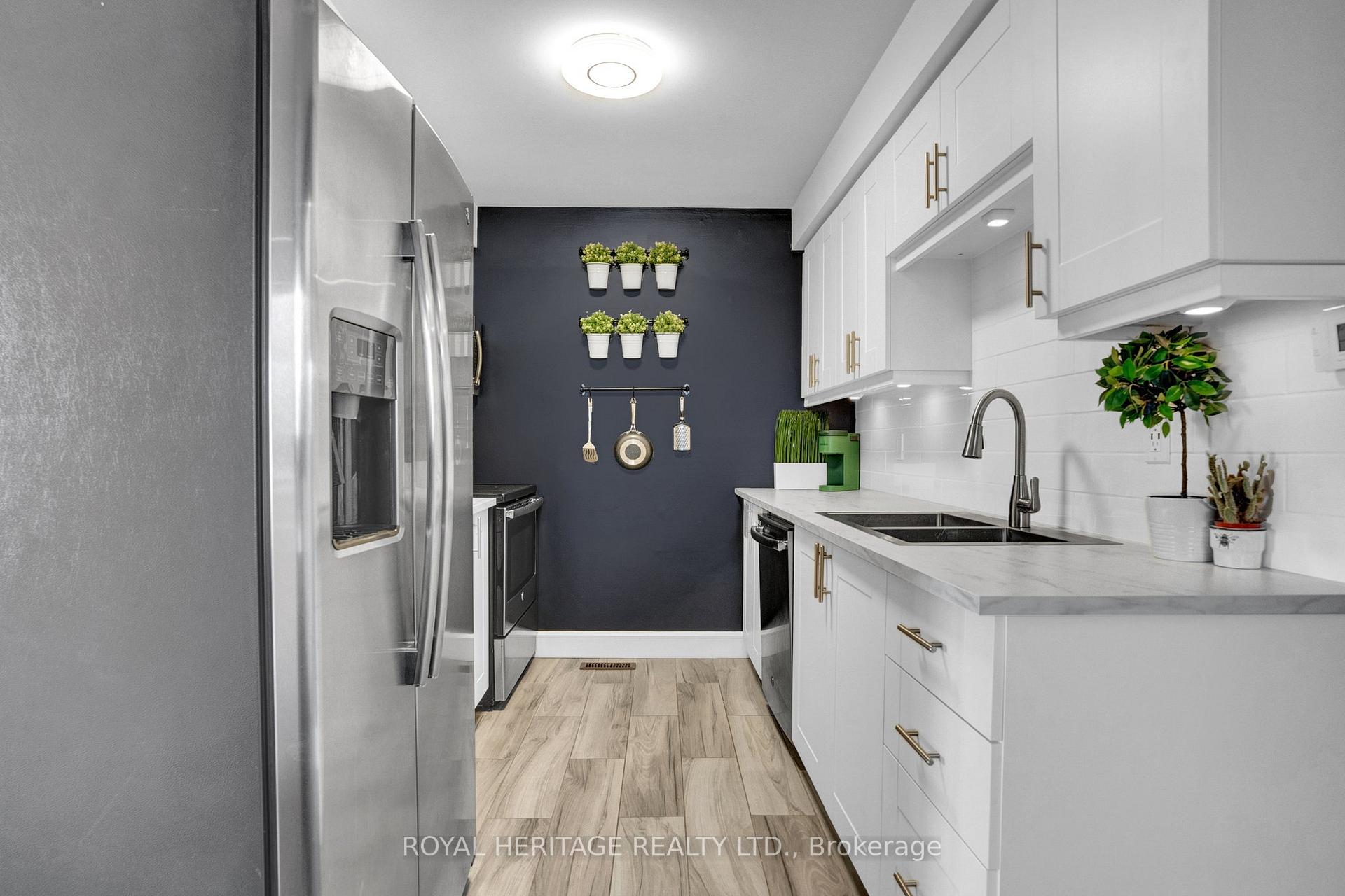 Photo 15 of 65 Broadlands Crescent, Clarington, Courtice — HOMEH