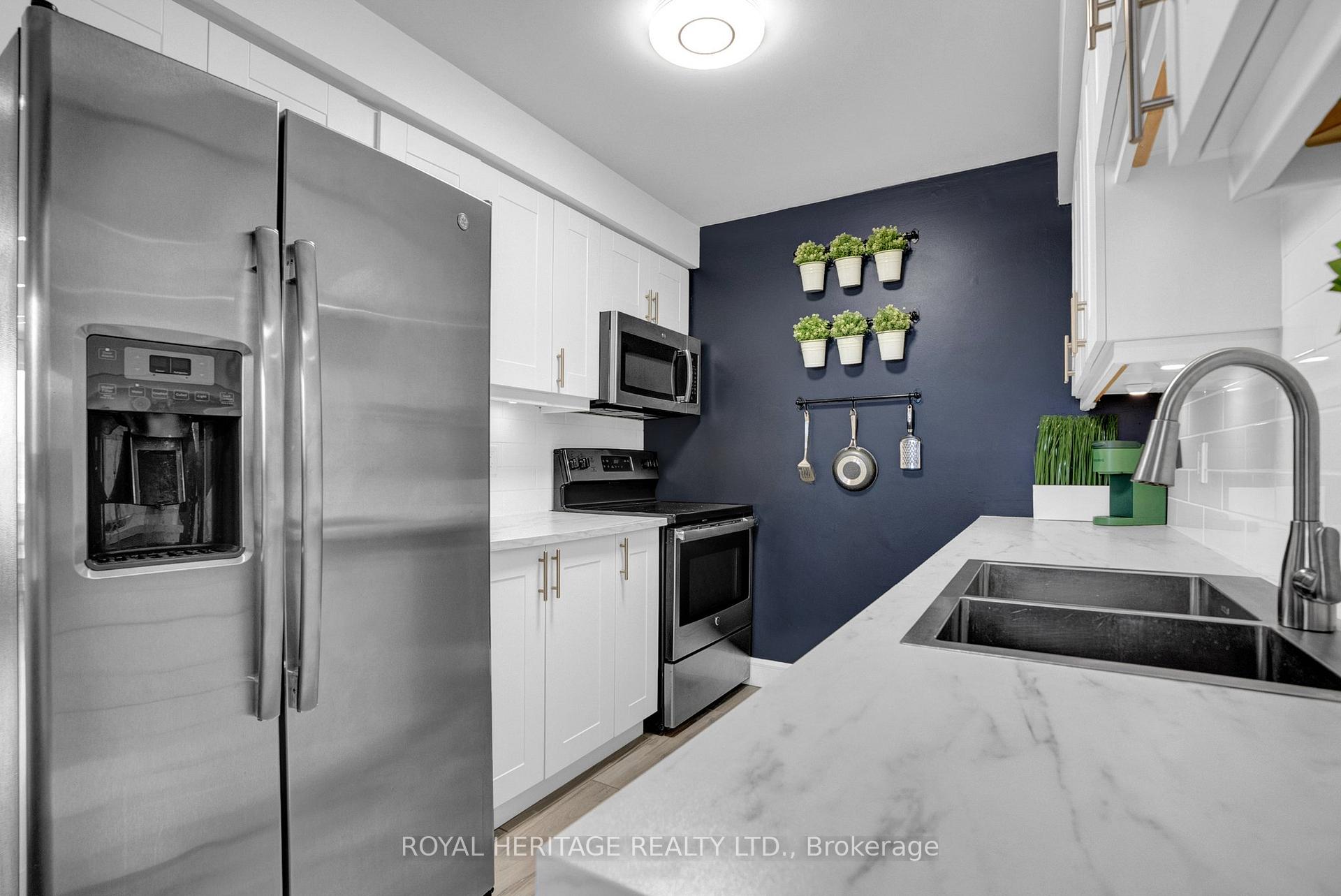 Photo 18 of 65 Broadlands Crescent, Clarington, Courtice — HOMEH