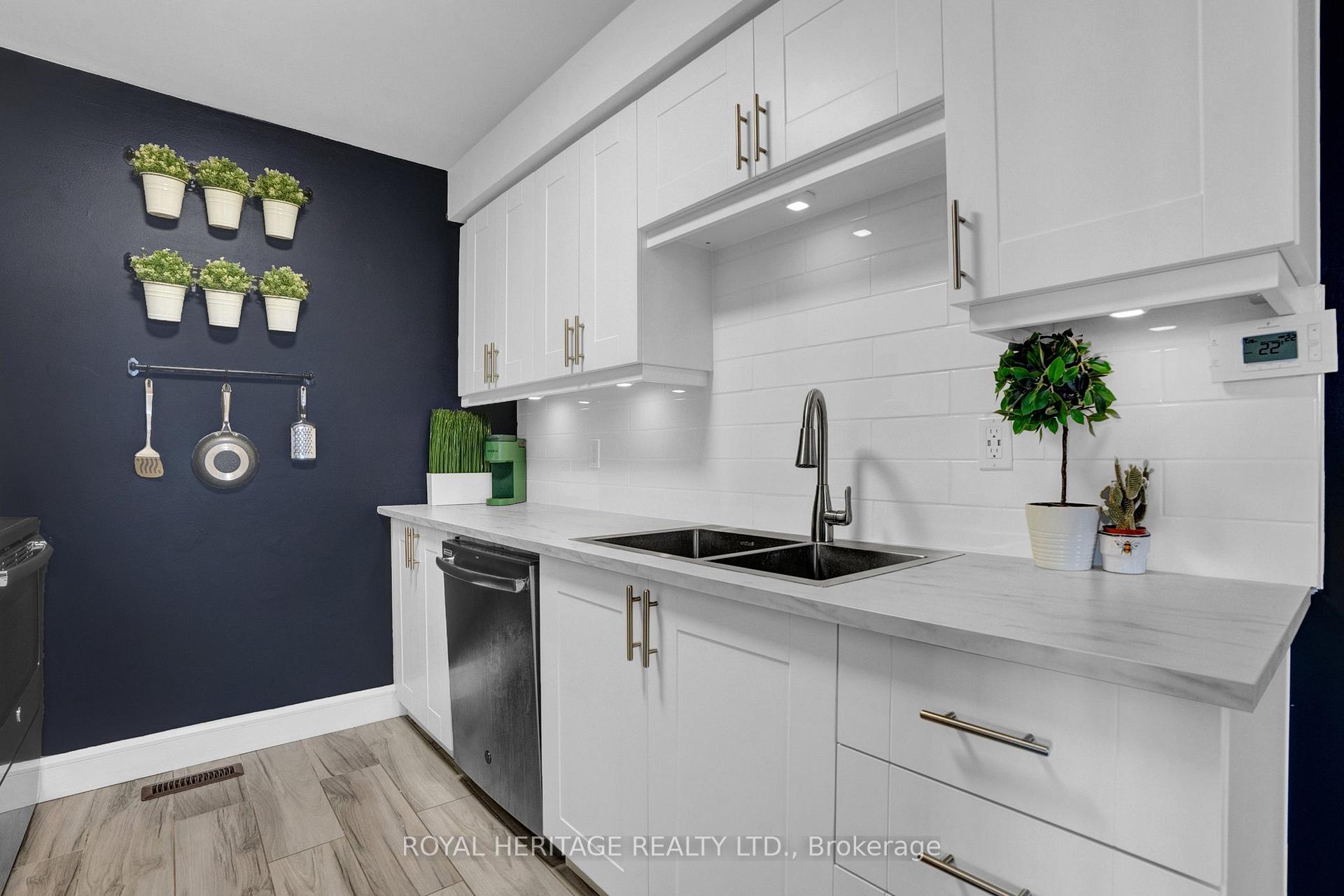 Photo 19 of 65 Broadlands Crescent, Clarington, Courtice — HOMEH