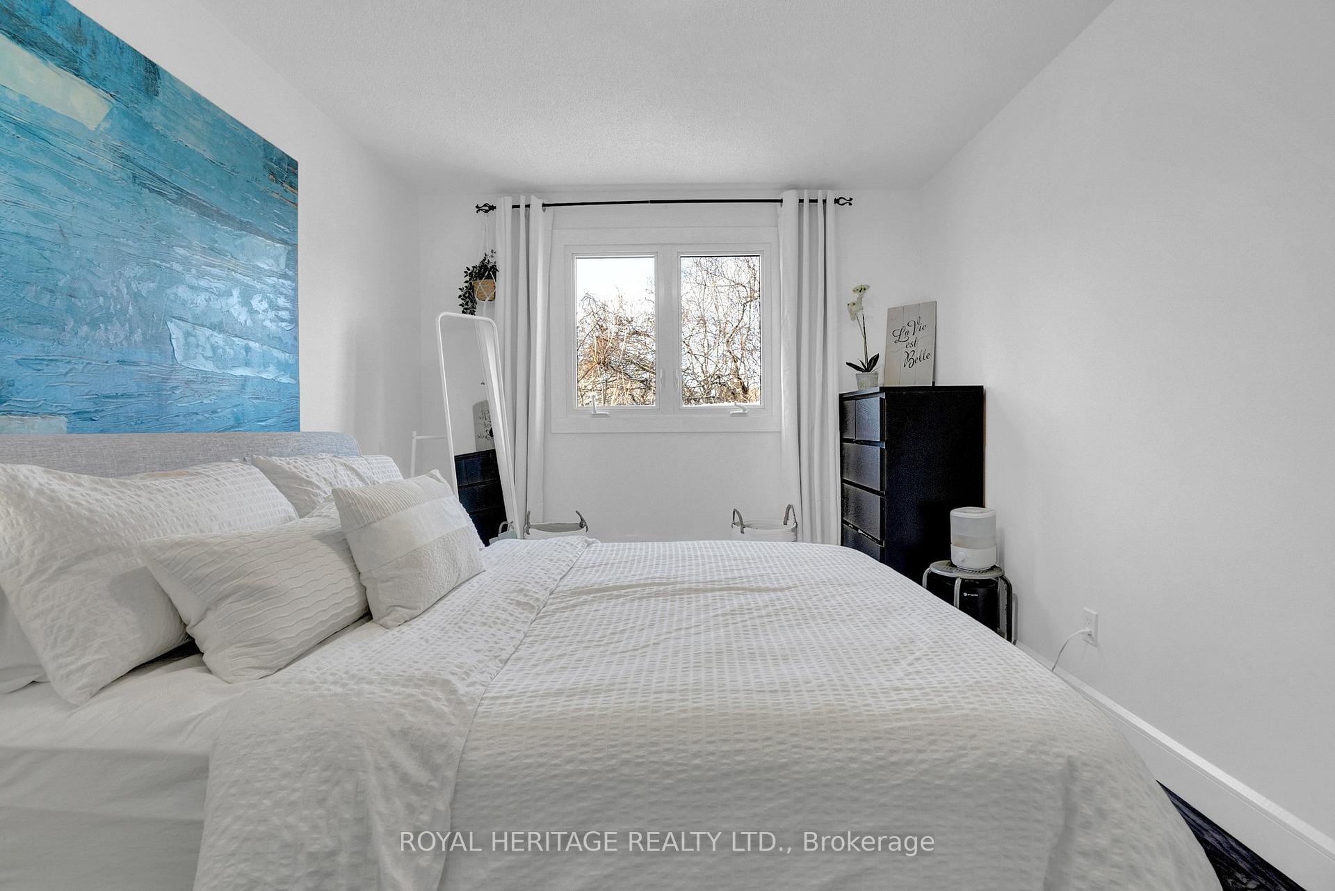 Photo 25 of 65 Broadlands Crescent, Clarington, Courtice — HOMEH