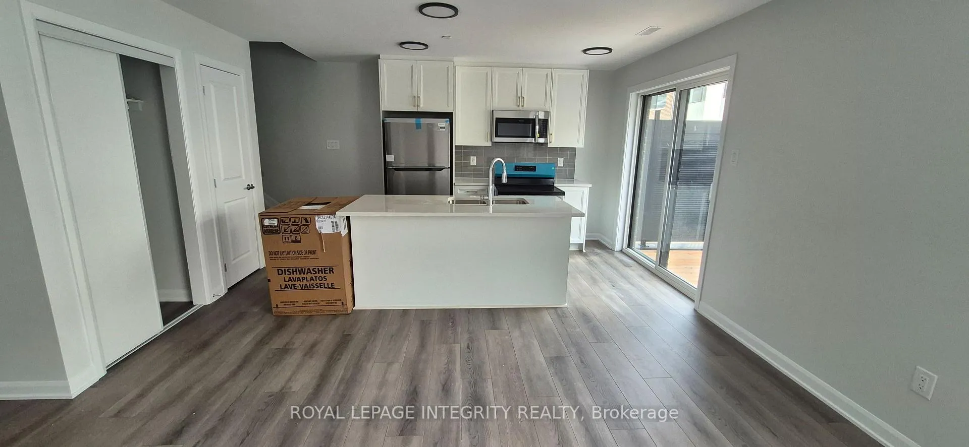 Photo 14 of Unit 10, 401 Glenroy Gilbert Drive, Ottawa, Barrhaven - Strandherd — HOMEH