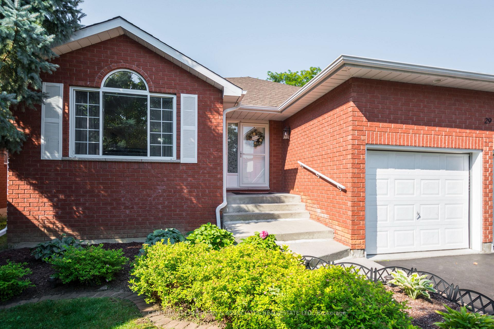 Photo 2 of 29 Grosvenor Drive, Belleville, Belleville Ward — HOMEH