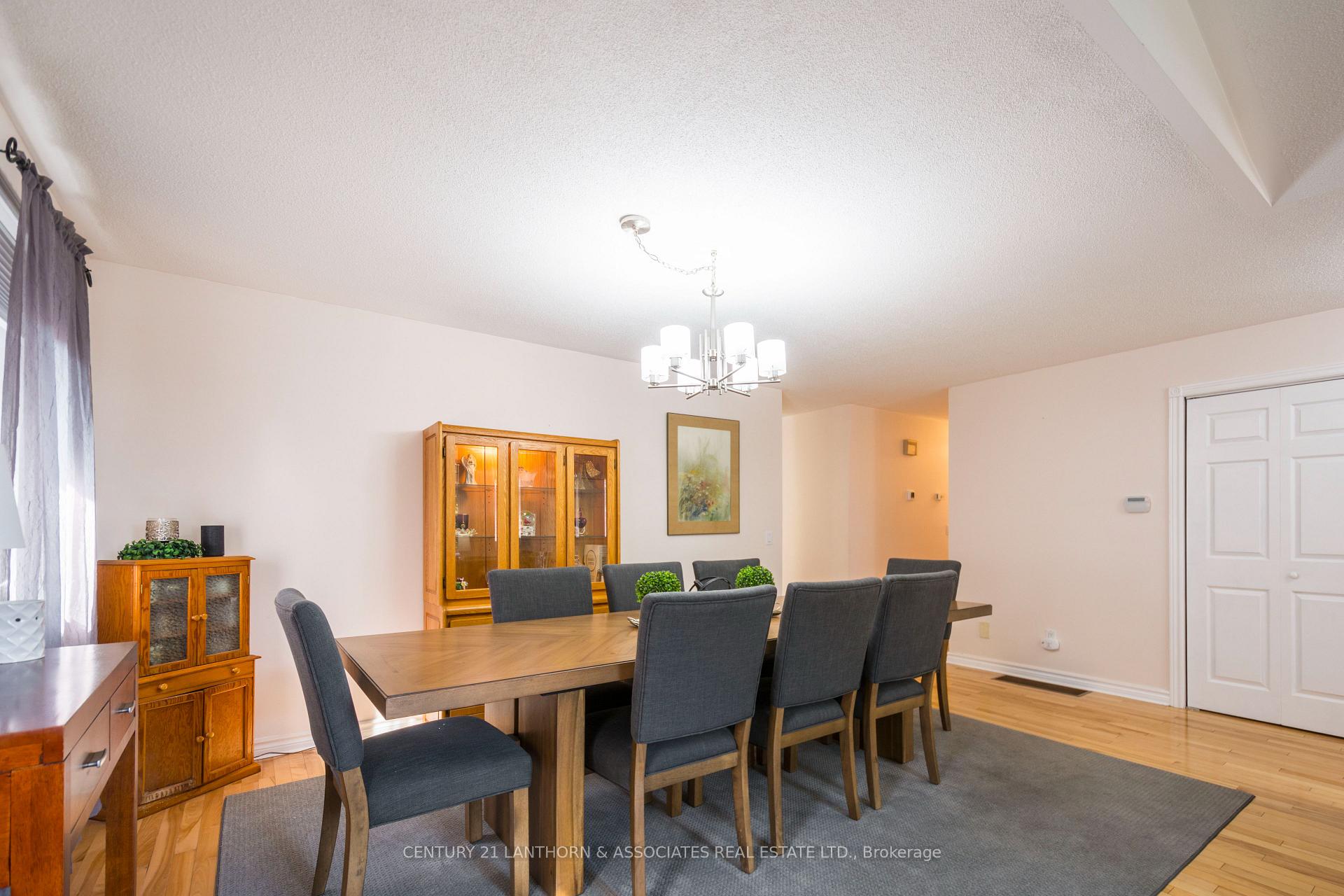 Photo 8 of 29 Grosvenor Drive, Belleville, Belleville Ward — HOMEH