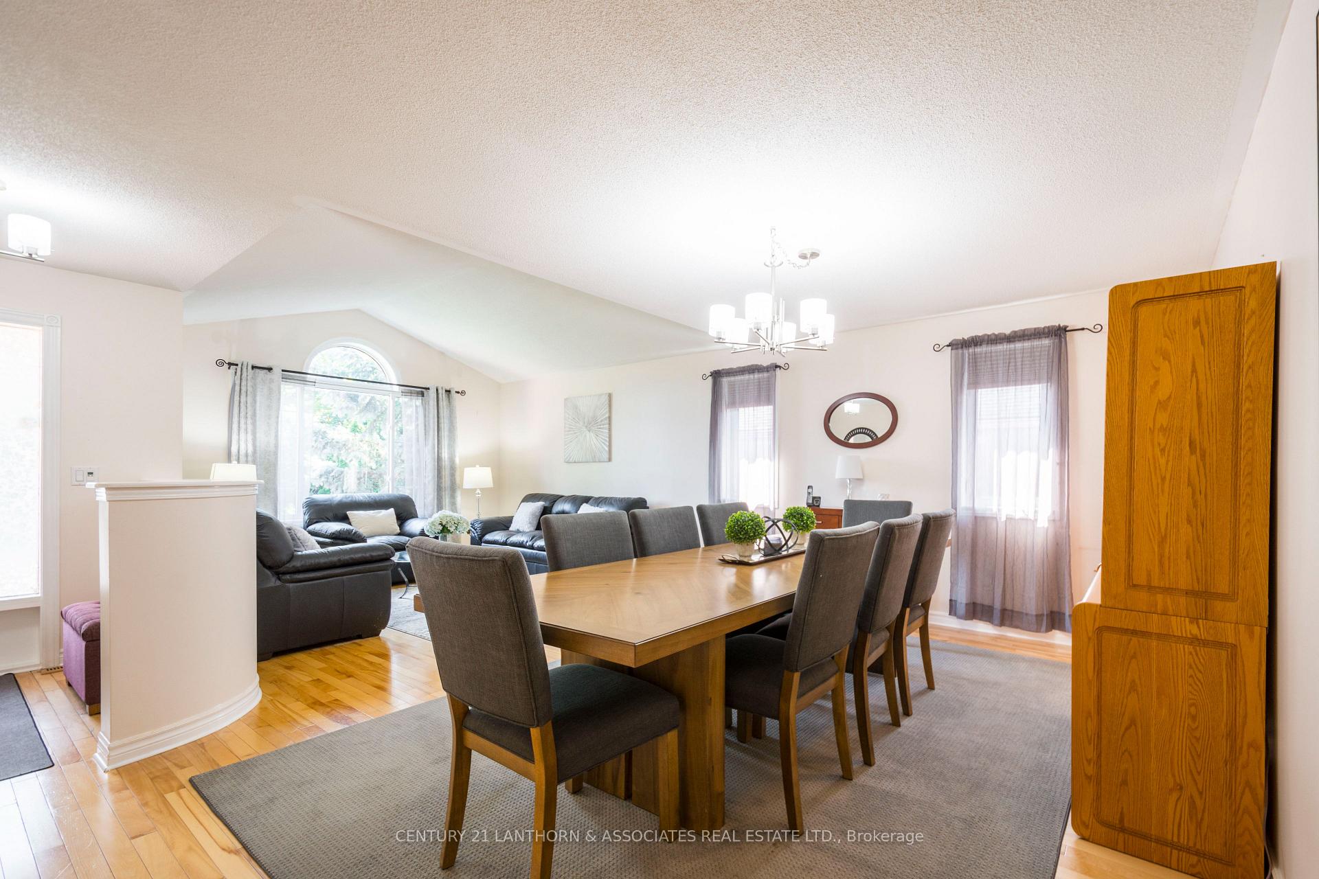 Photo 9 of 29 Grosvenor Drive, Belleville, Belleville Ward — HOMEH