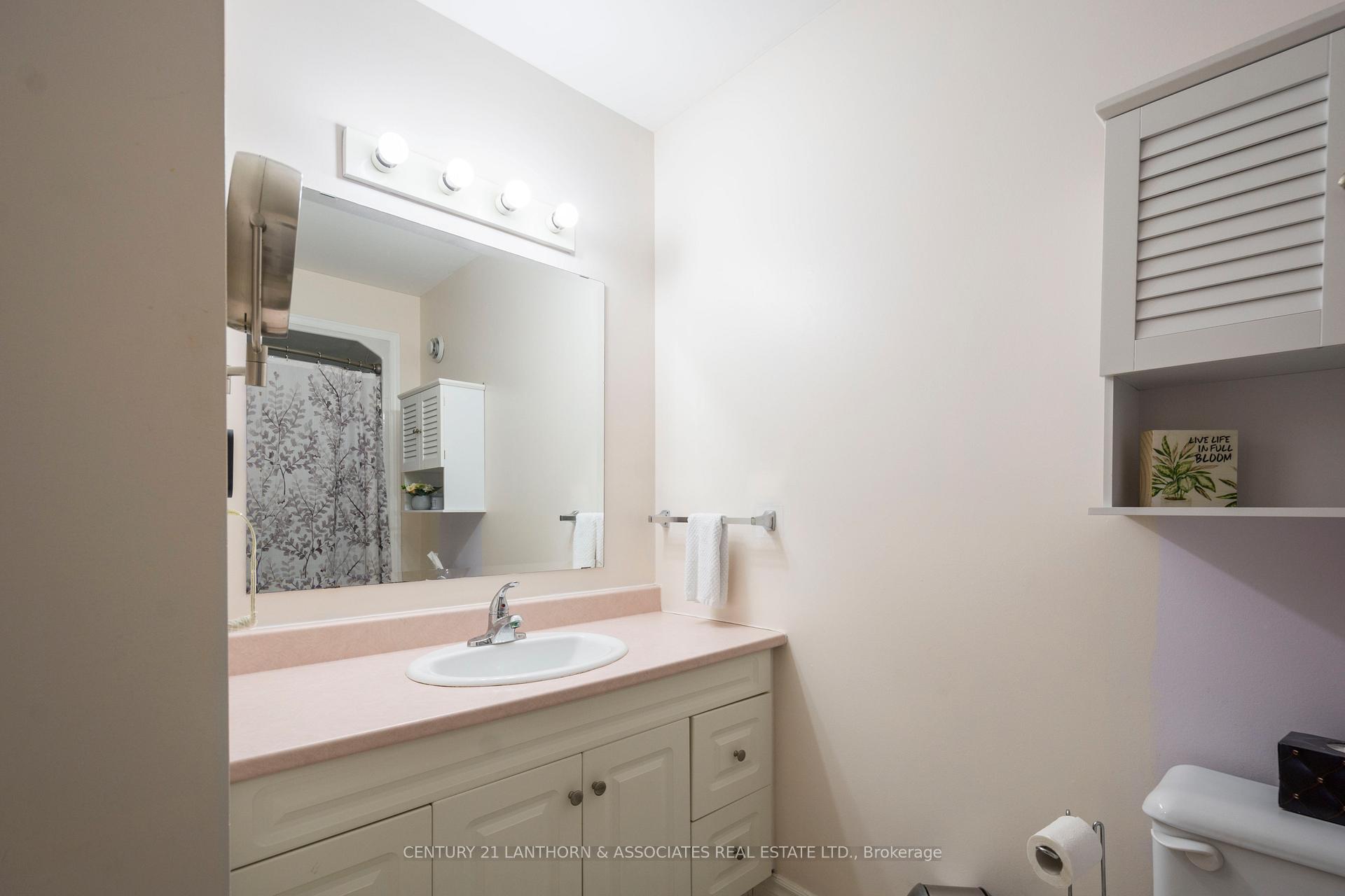 Photo 21 of 29 Grosvenor Drive, Belleville, Belleville Ward — HOMEH