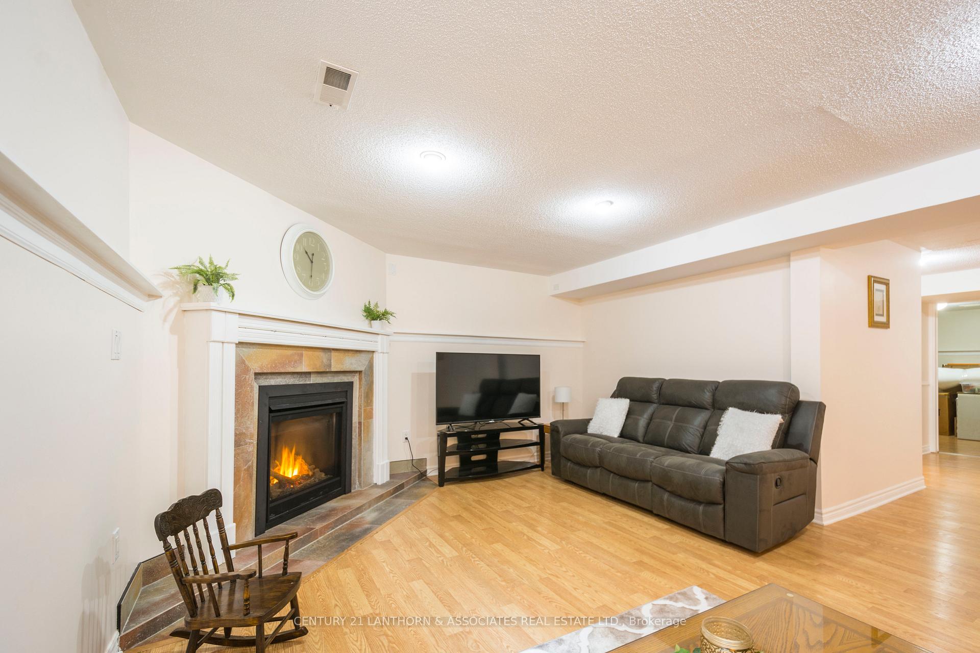 Photo 23 of 29 Grosvenor Drive, Belleville, Belleville Ward — HOMEH