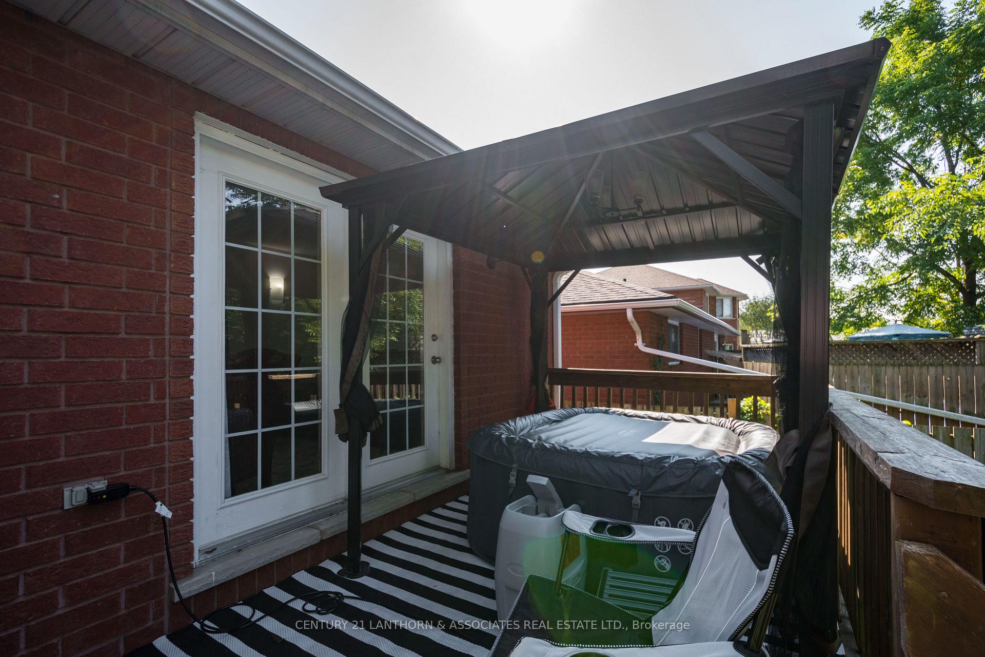Photo 30 of 29 Grosvenor Drive, Belleville, Belleville Ward — HOMEH