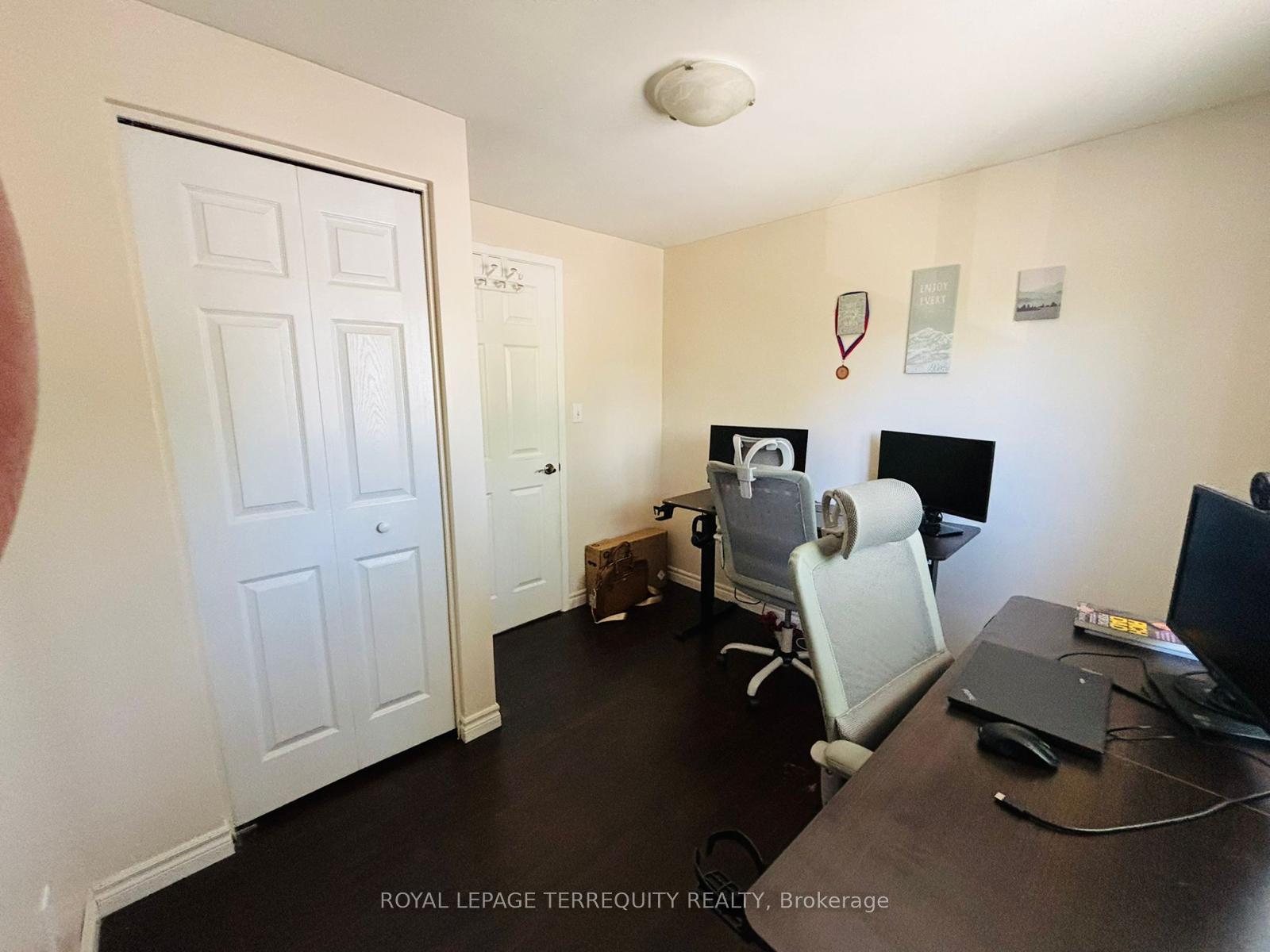 Photo 17 of 1442 Pineview Court, Cambridge — HOMEH