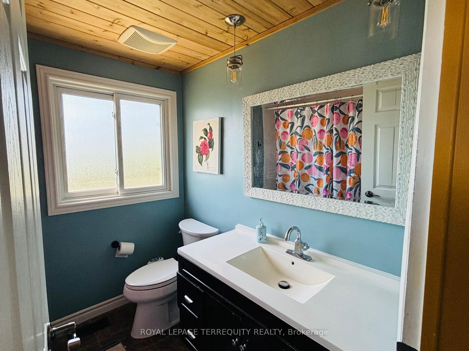 Photo 25 of 1442 Pineview Court, Cambridge — HOMEH