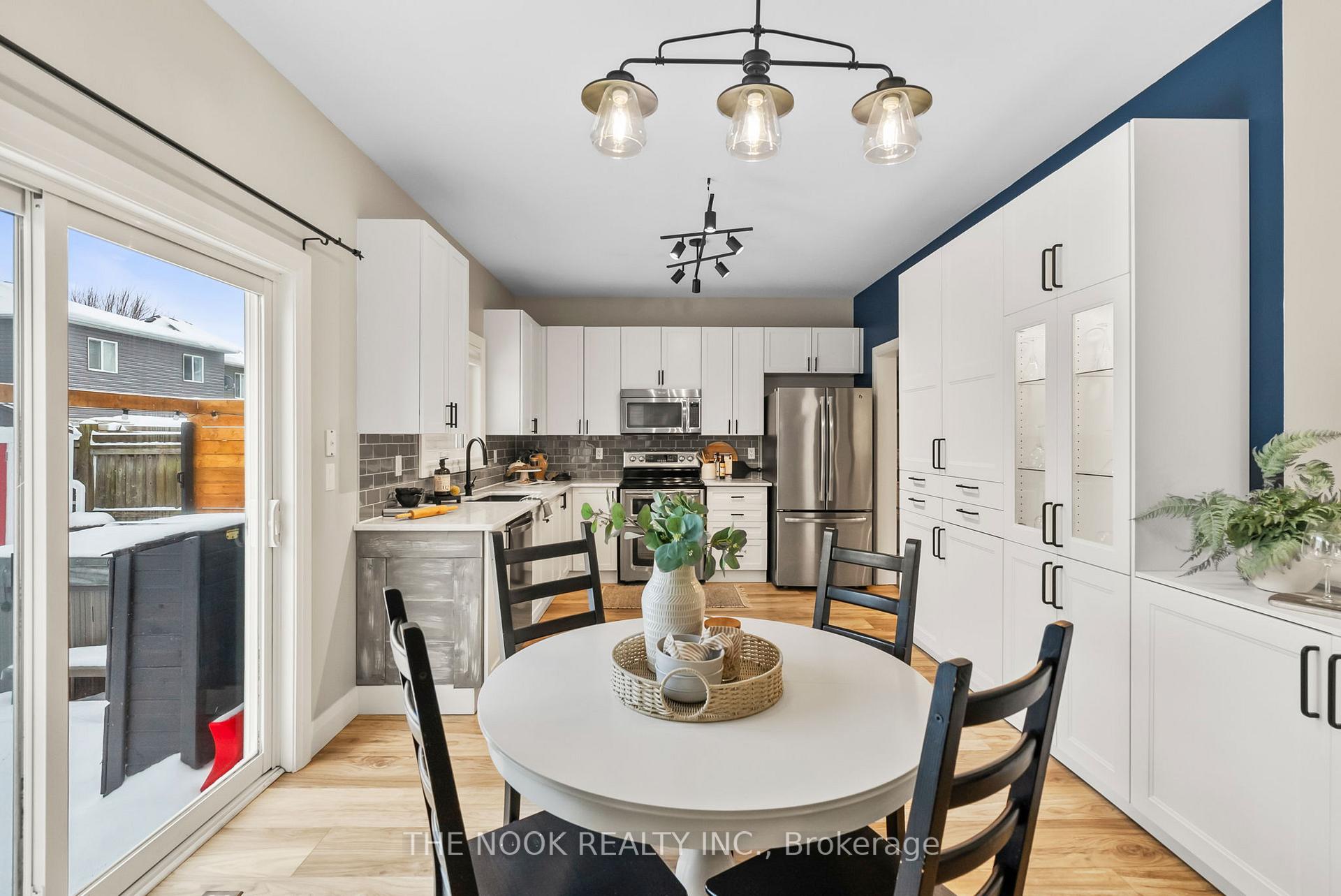 Photo 16 of 39 Doug Walton Lane, Clarington, Newcastle — HOMEH