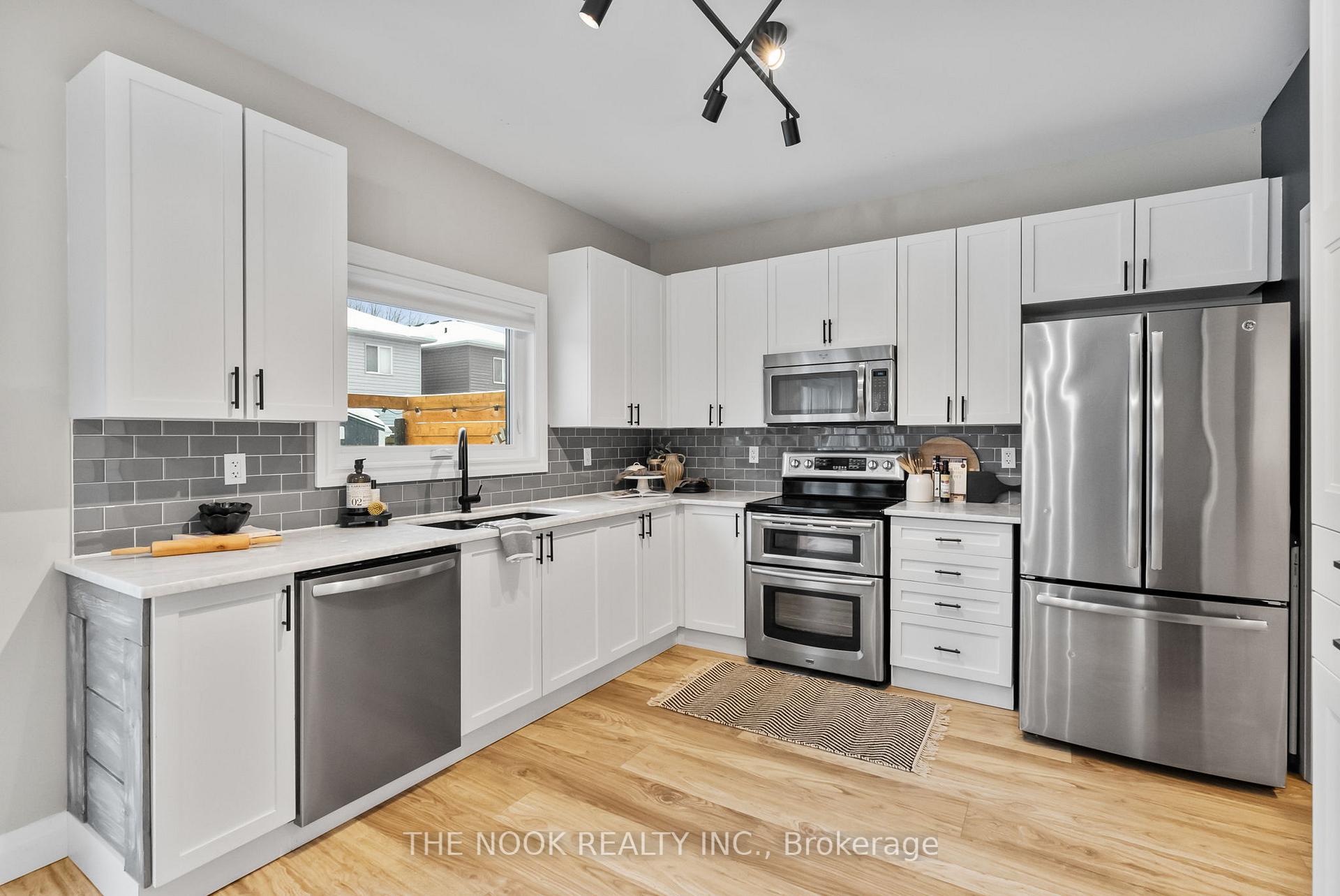 Photo 17 of 39 Doug Walton Lane, Clarington, Newcastle — HOMEH