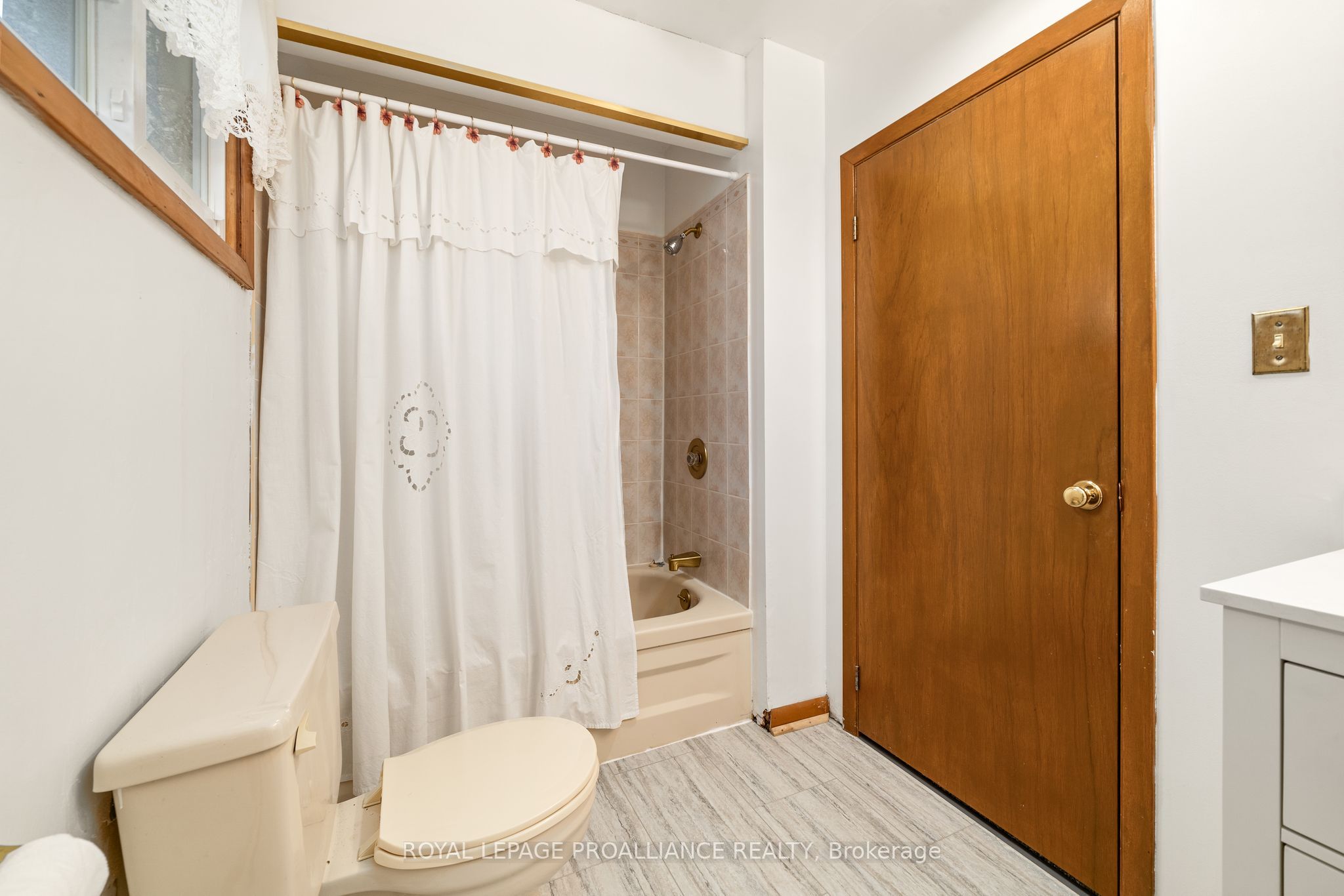 Photo 54 of 26 Harris Crescent, Belleville, Belleville Ward — HOMEH