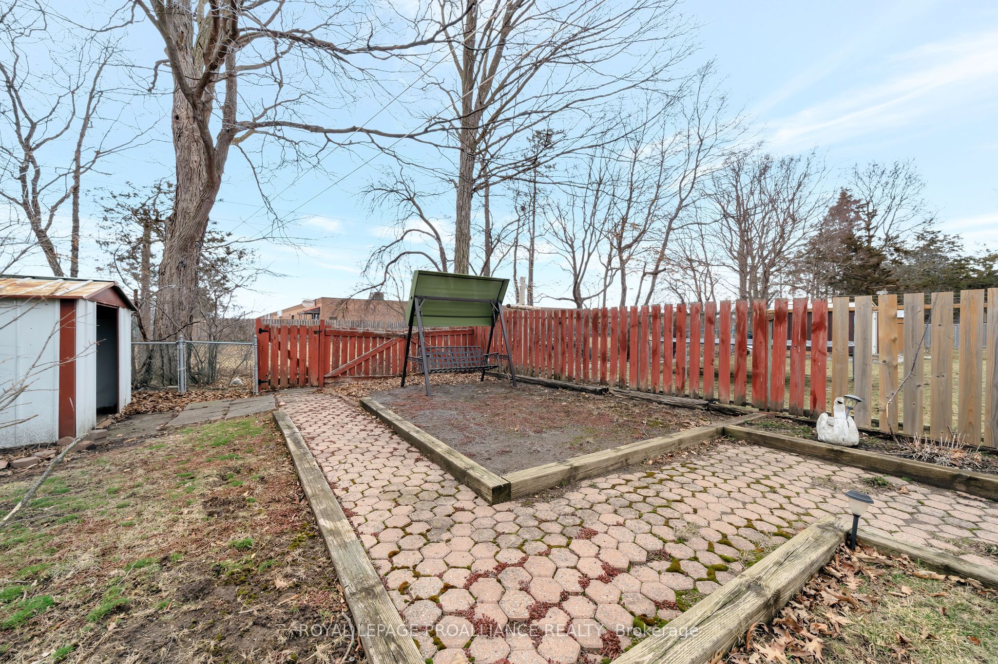 Photo 76 of 26 Harris Crescent, Belleville, Belleville Ward — HOMEH