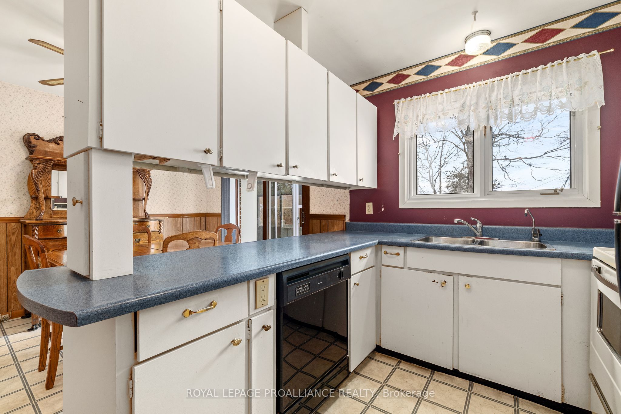 Photo 49 of 26 Harris Crescent, Belleville, Belleville Ward — HOMEH