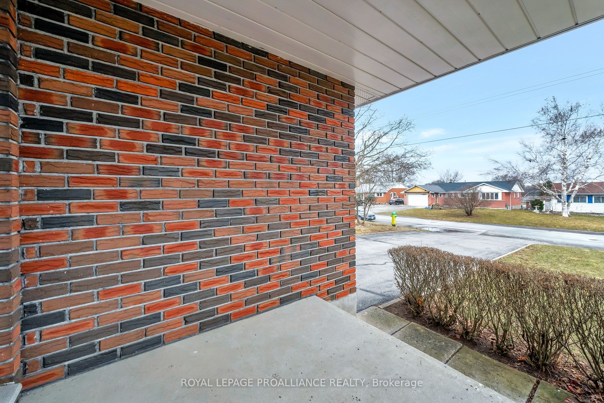 Photo 42 of 26 Harris Crescent, Belleville, Belleville Ward — HOMEH