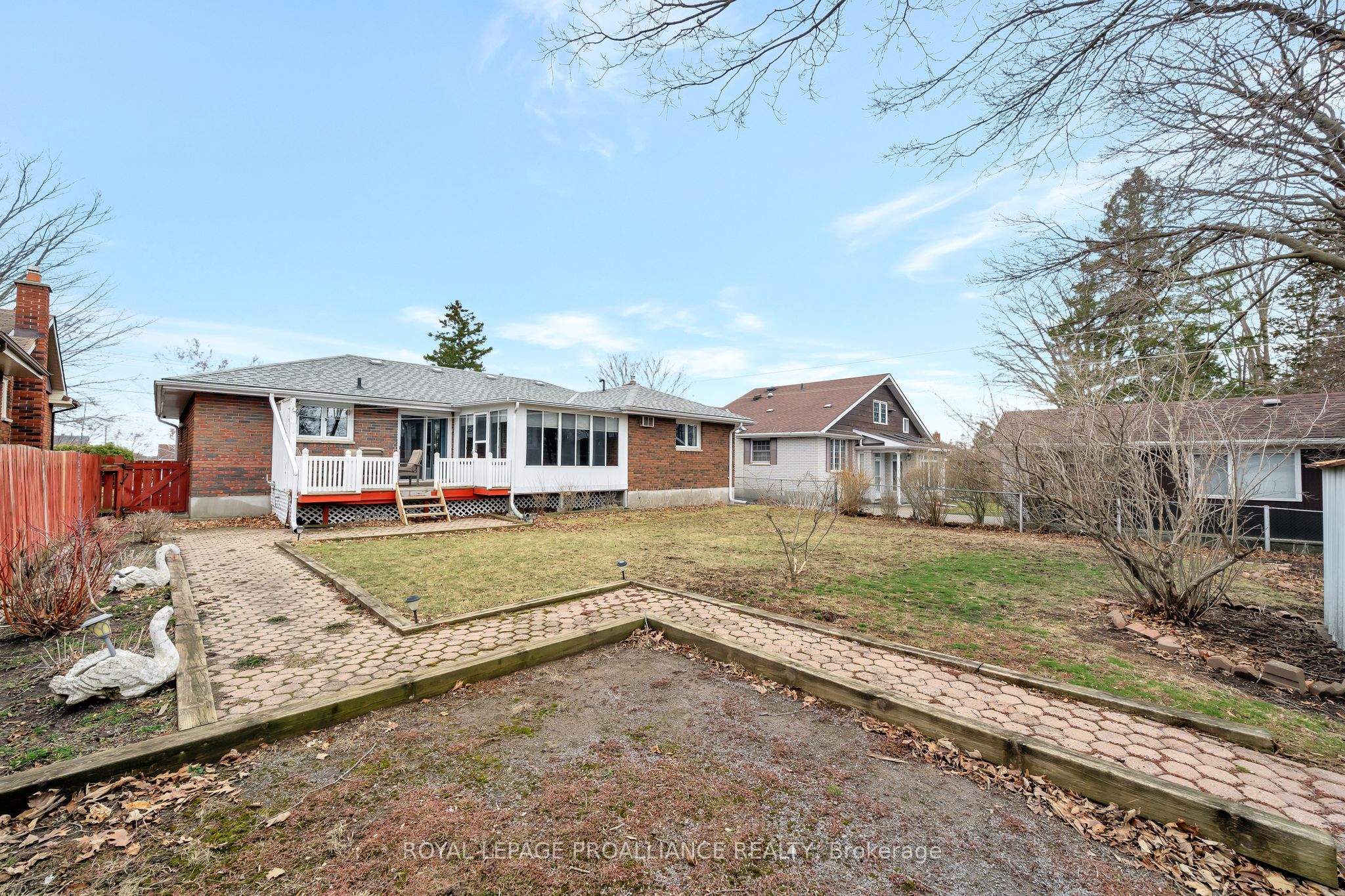 Photo 77 of 26 Harris Crescent, Belleville, Belleville Ward — HOMEH