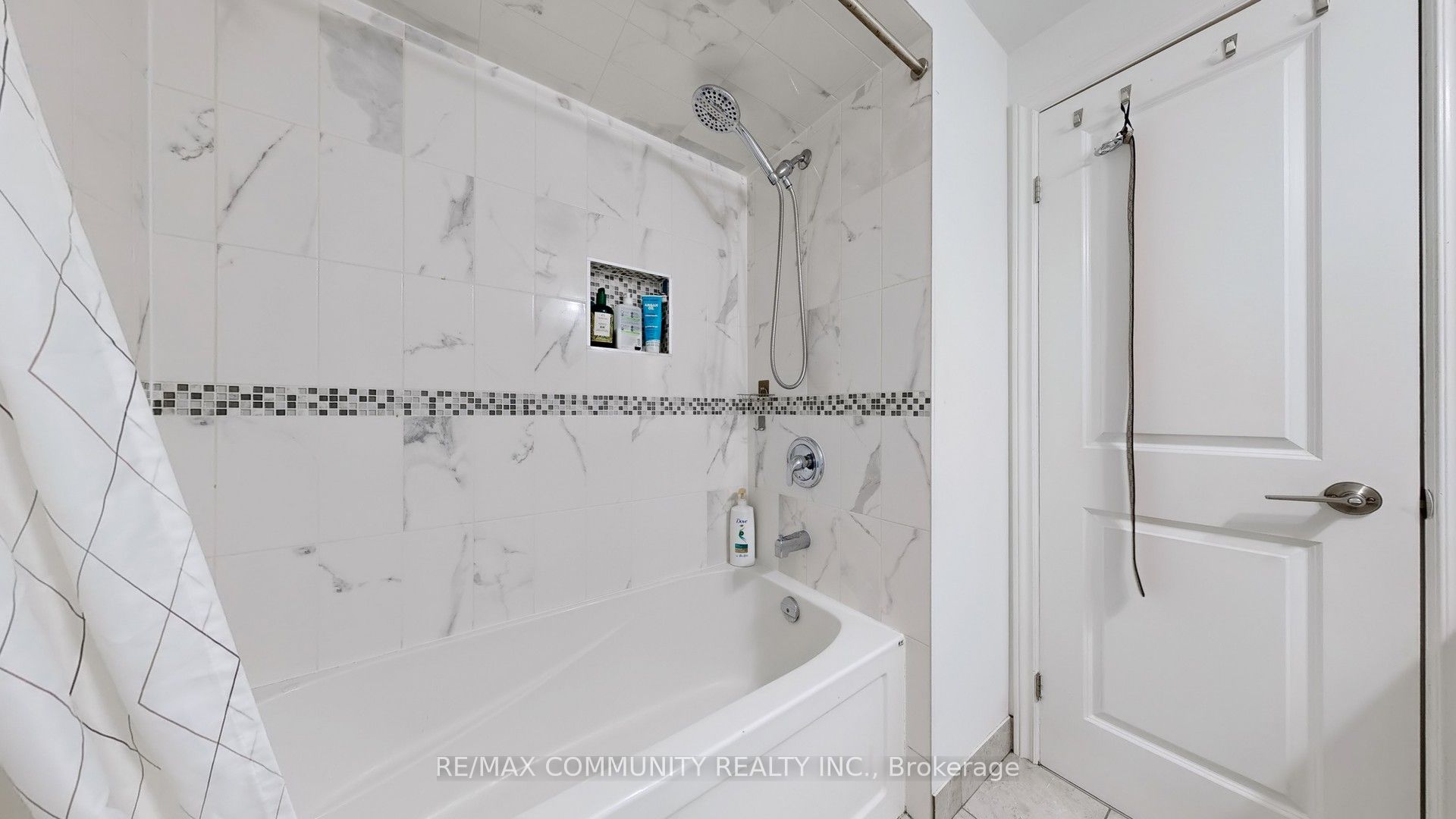 Photo 84 of 1117 Tanzer Court, Pickering, Bay Ridges — HOMEH