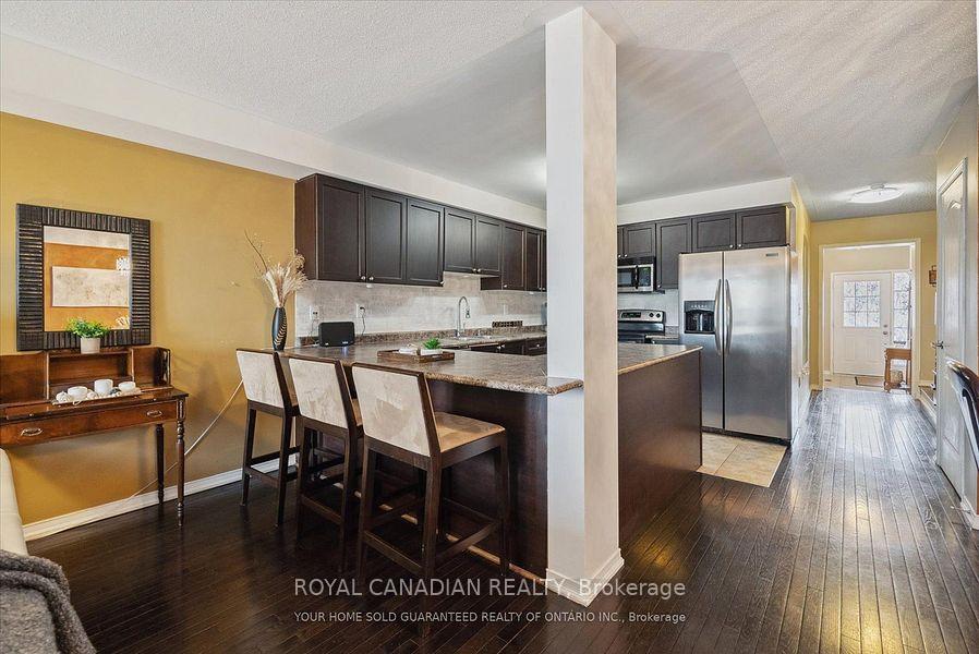 Photo 6 of 106 Lander Crescent, Clarington, Bowmanville — HOMEH