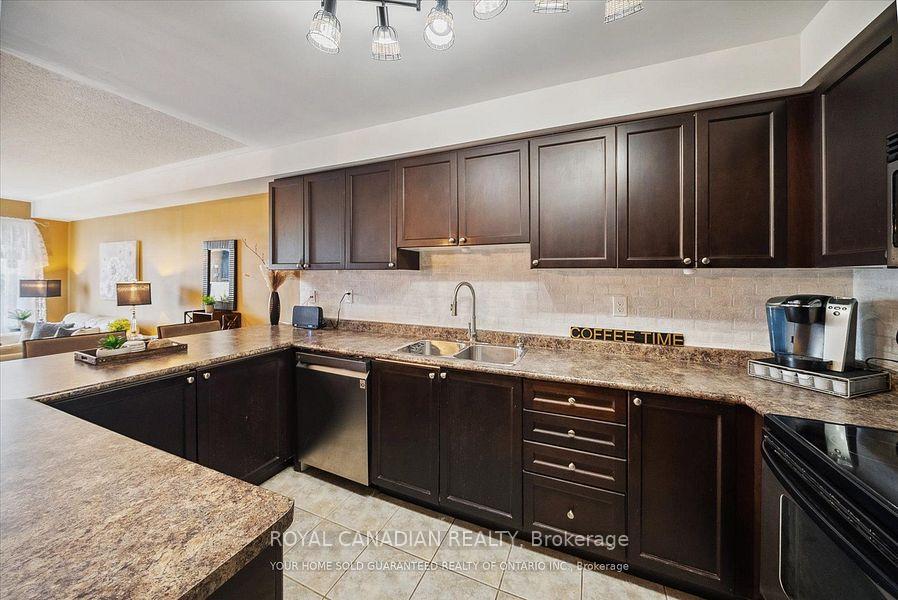 Photo 7 of 106 Lander Crescent, Clarington, Bowmanville — HOMEH