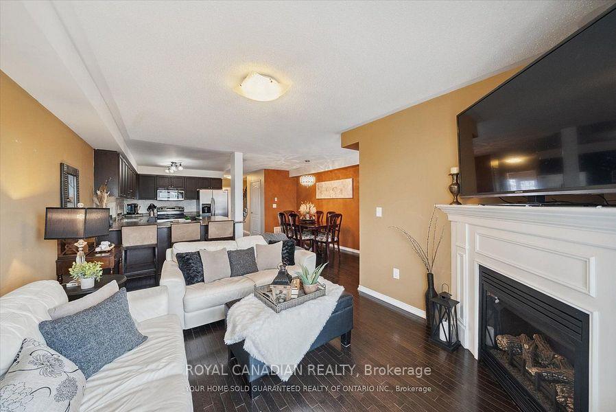 Photo 8 of 106 Lander Crescent, Clarington, Bowmanville — HOMEH