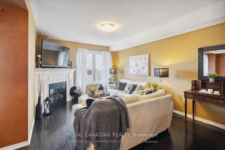 Photo 12 of 106 Lander Crescent, Clarington, Bowmanville — HOMEH