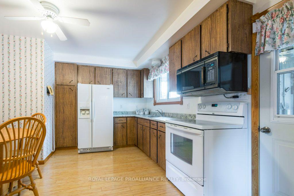 Photo 10 of 65 Cascade Boulevard, Belleville, Belleville Ward — HOMEH