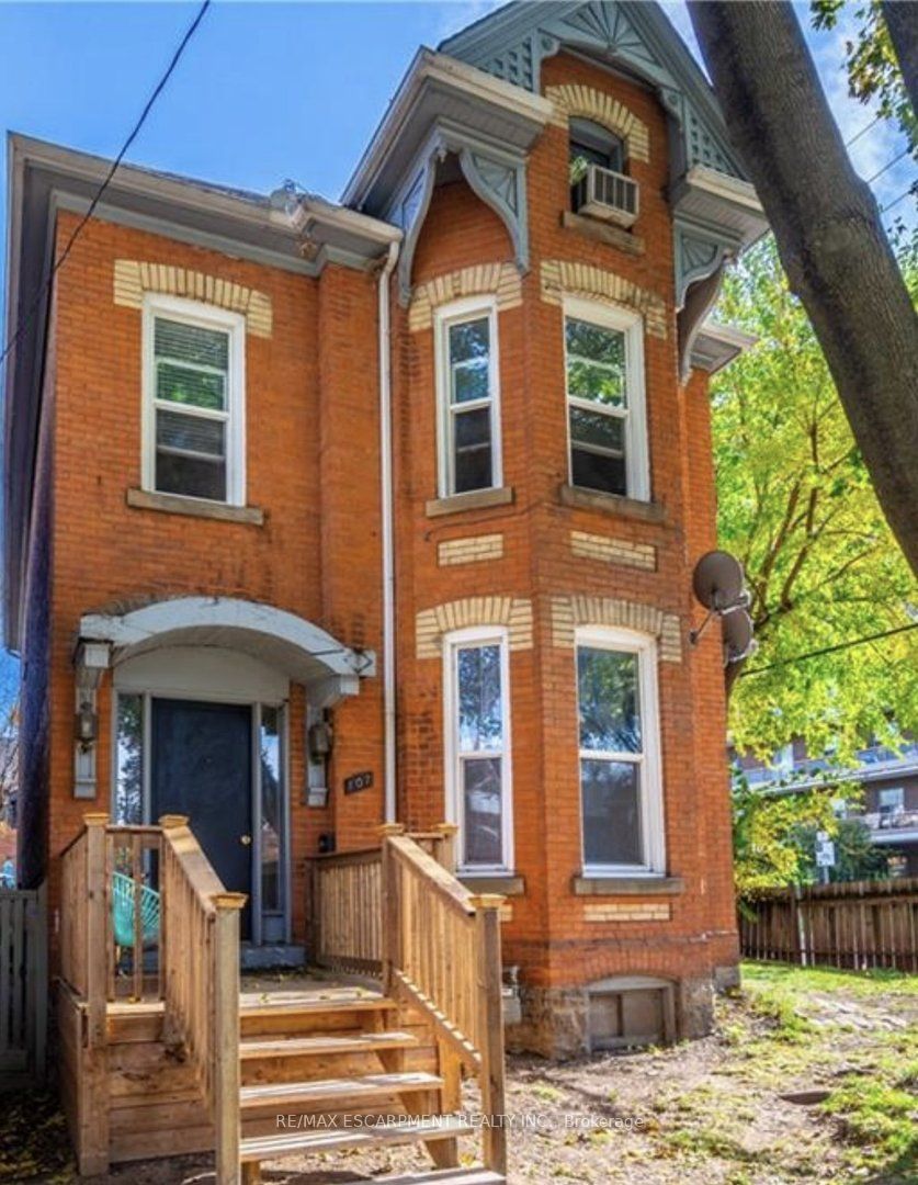 Photo 2 of Unit UPPER, 107 Erie Avenue, Hamilton, Stinson — HOMEH