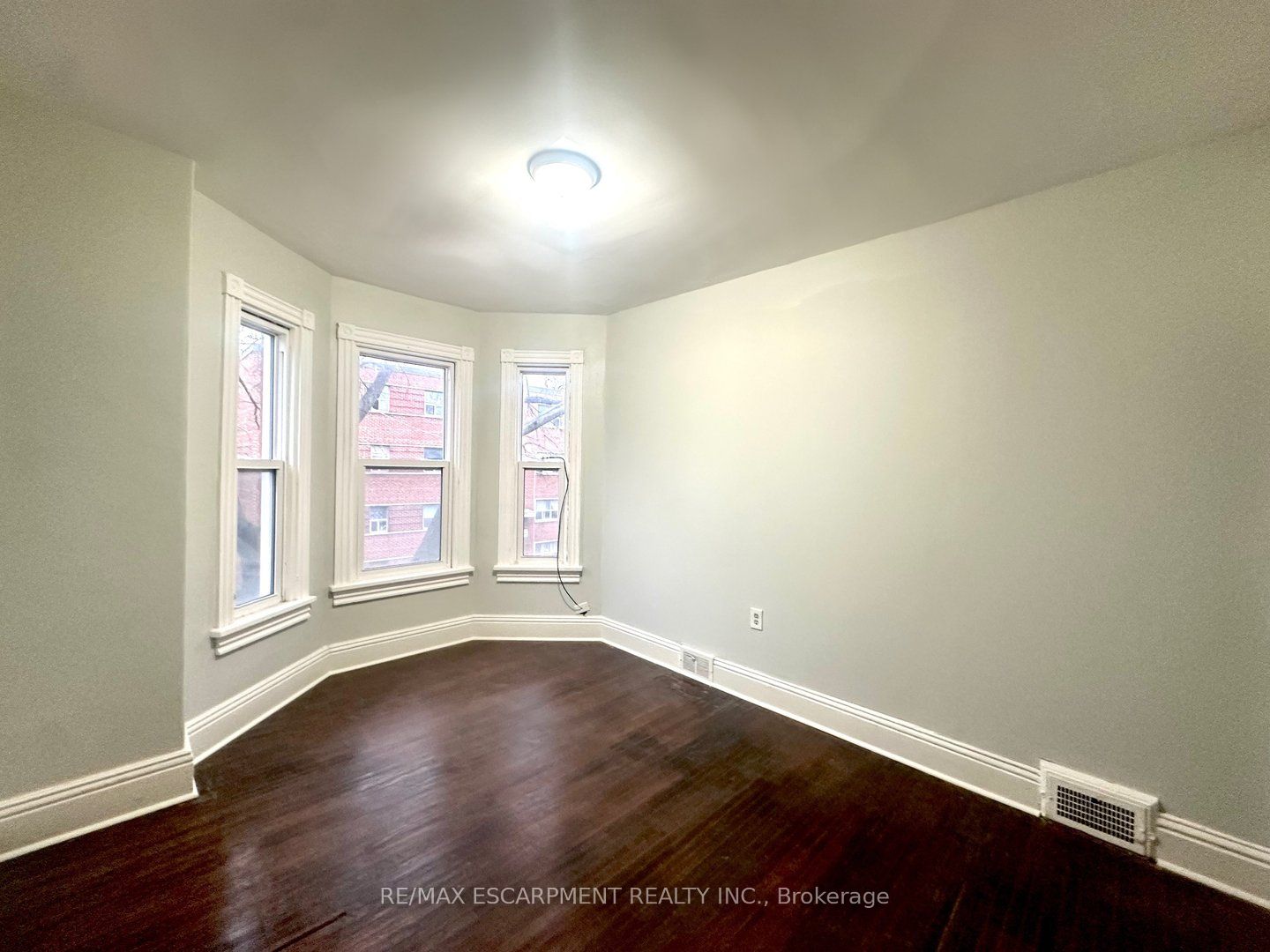 Photo 18 of Unit UPPER, 107 Erie Avenue, Hamilton, Stinson — HOMEH