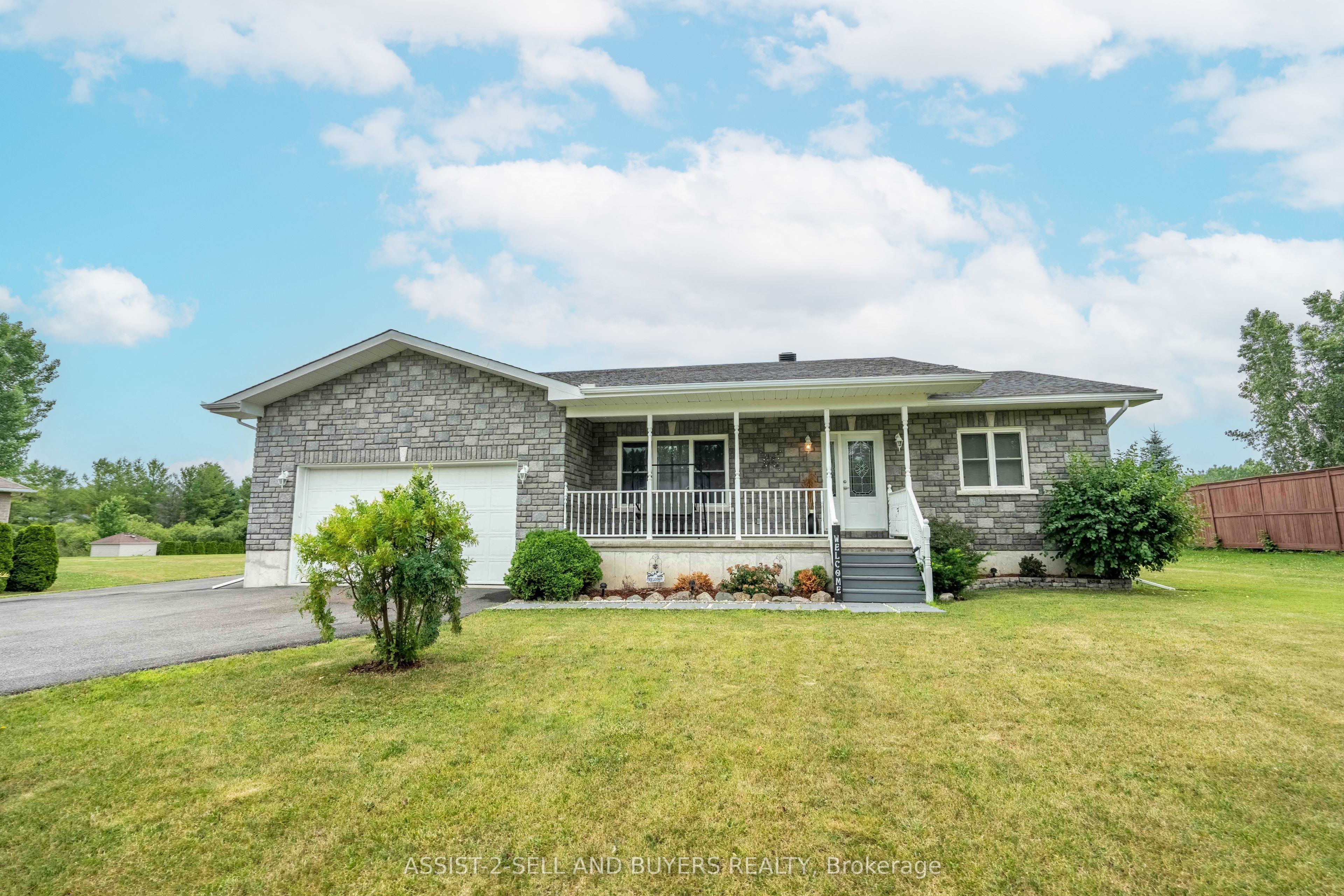 Photo 2 of 18267 Samuel Drive S, South Glengarry, South Glengarry (Charlottenburgh) Twp — HOMEH