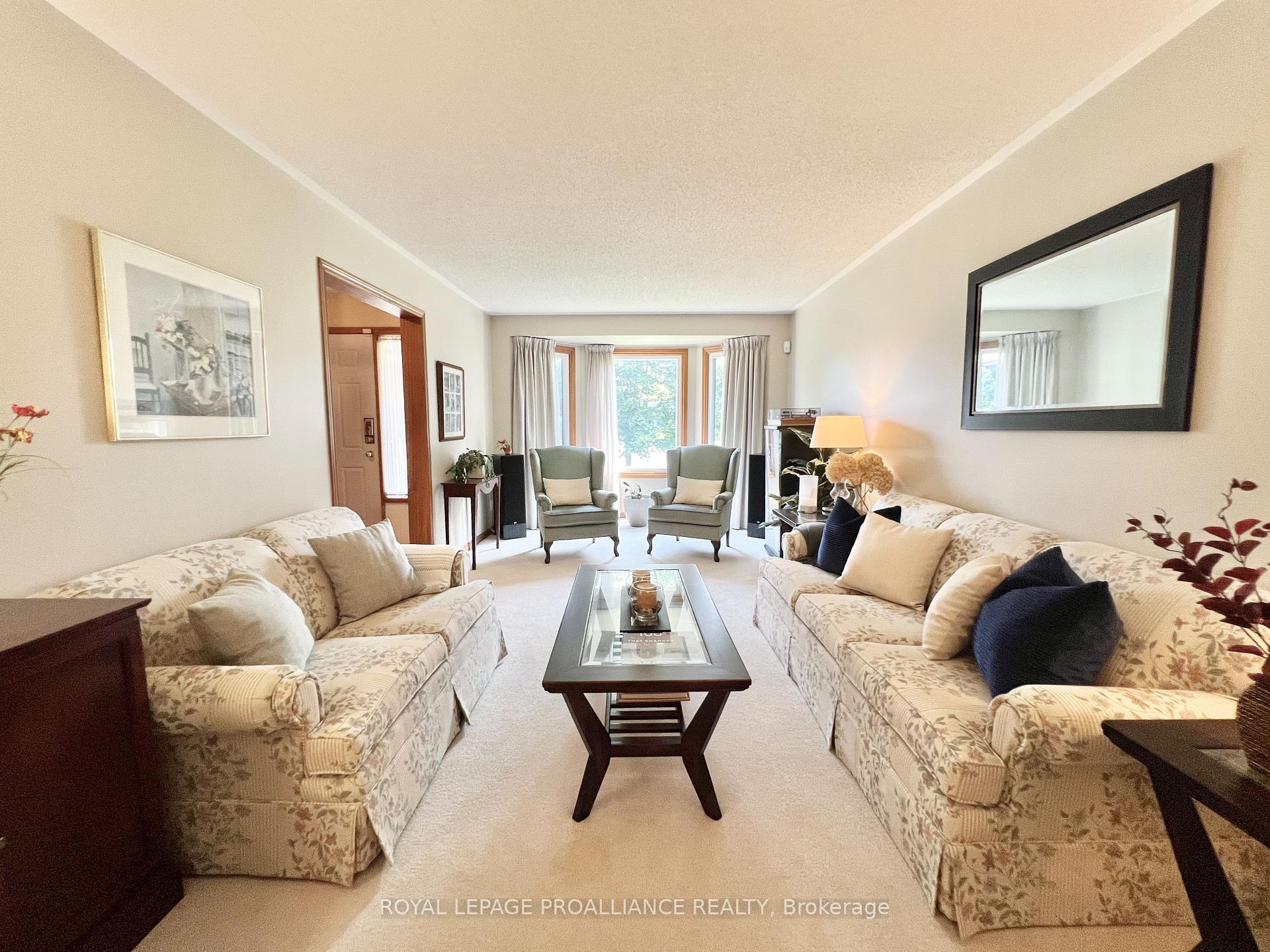 Photo 4 of 116 Tracey Park Drive, Belleville, Belleville Ward — HOMEH