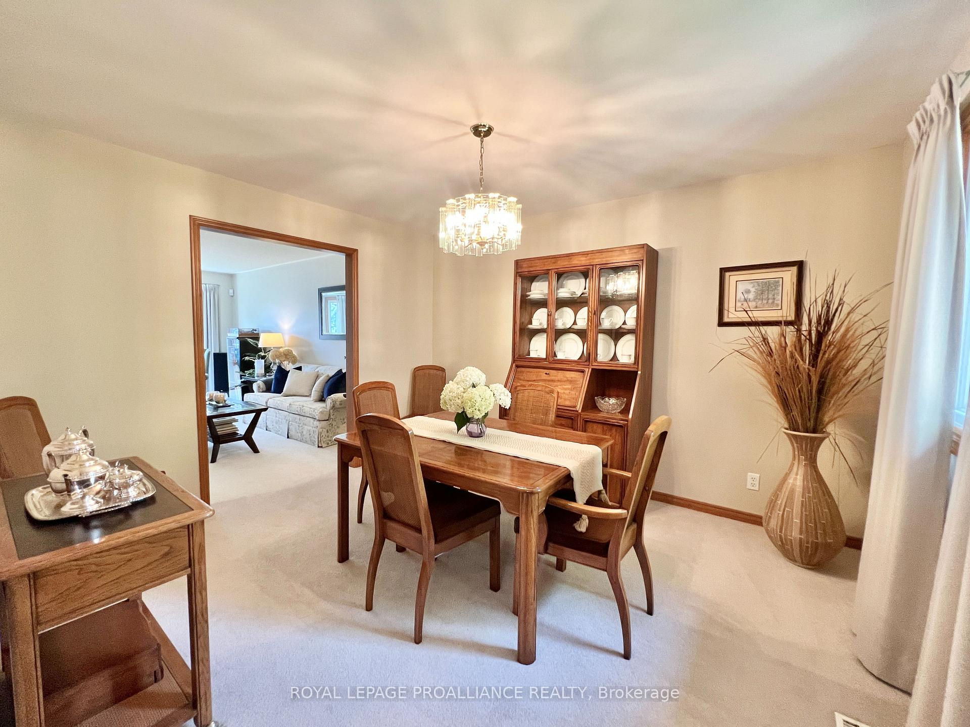 Photo 5 of 116 Tracey Park Drive, Belleville, Belleville Ward — HOMEH