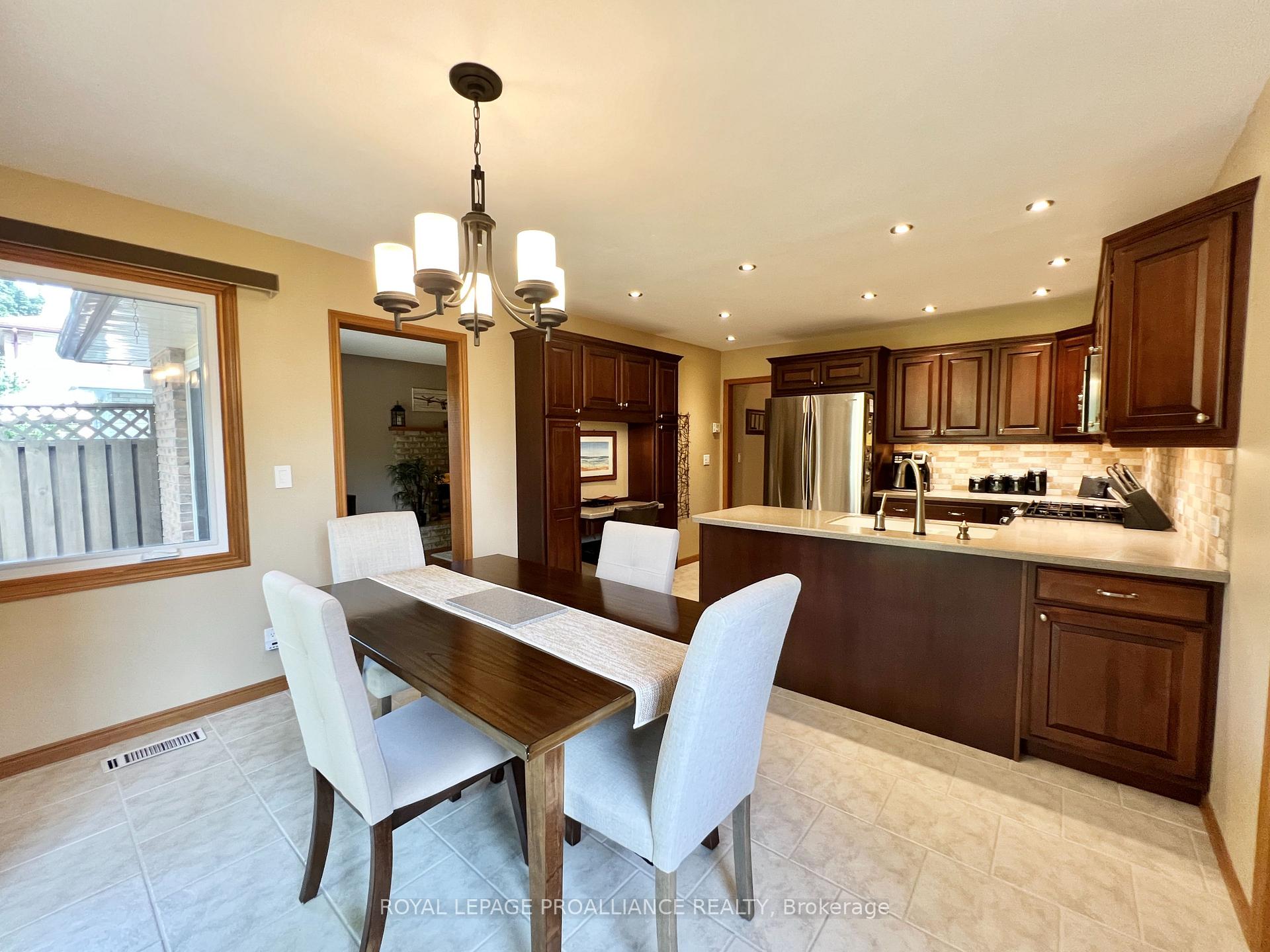 Photo 7 of 116 Tracey Park Drive, Belleville, Belleville Ward — HOMEH