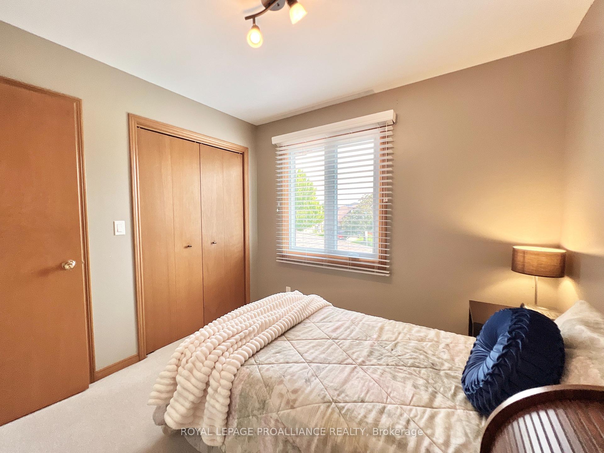 Photo 20 of 116 Tracey Park Drive, Belleville, Belleville Ward — HOMEH