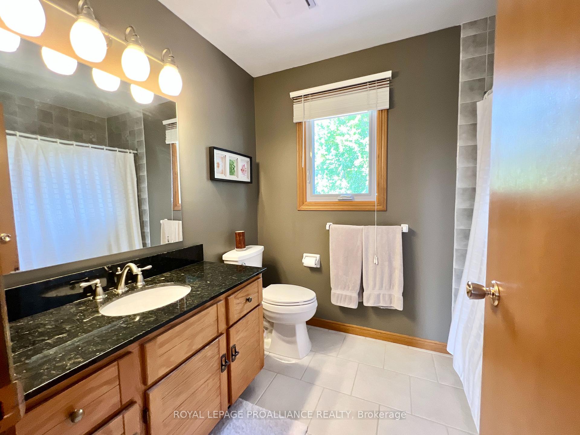 Photo 25 of 116 Tracey Park Drive, Belleville, Belleville Ward — HOMEH