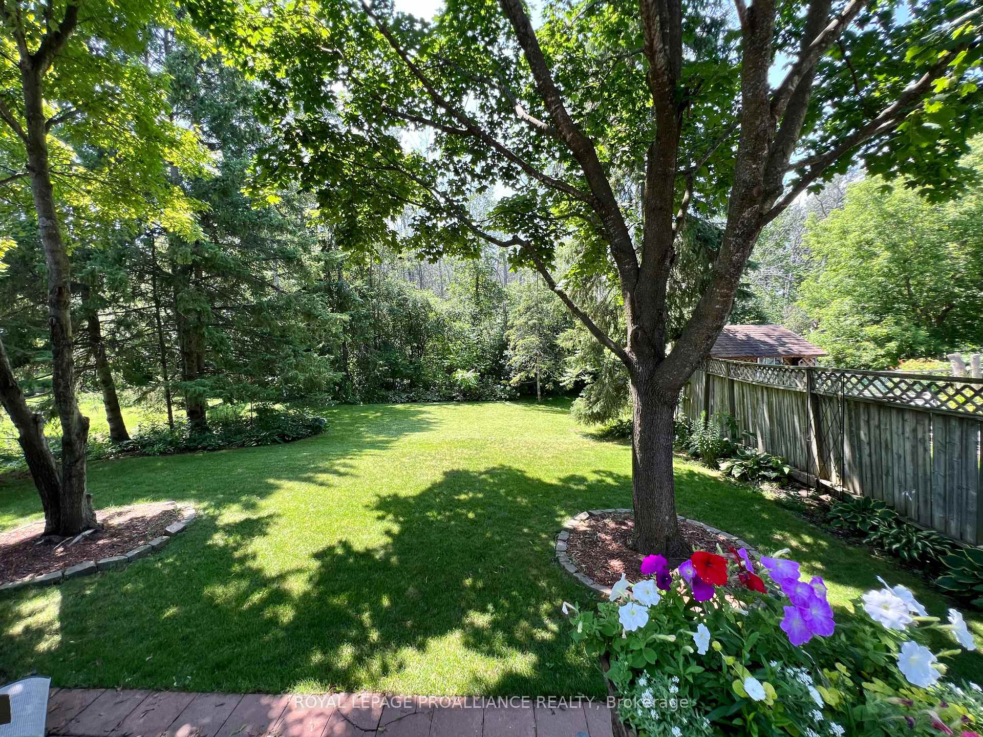 Photo 37 of 116 Tracey Park Drive, Belleville, Belleville Ward — HOMEH
