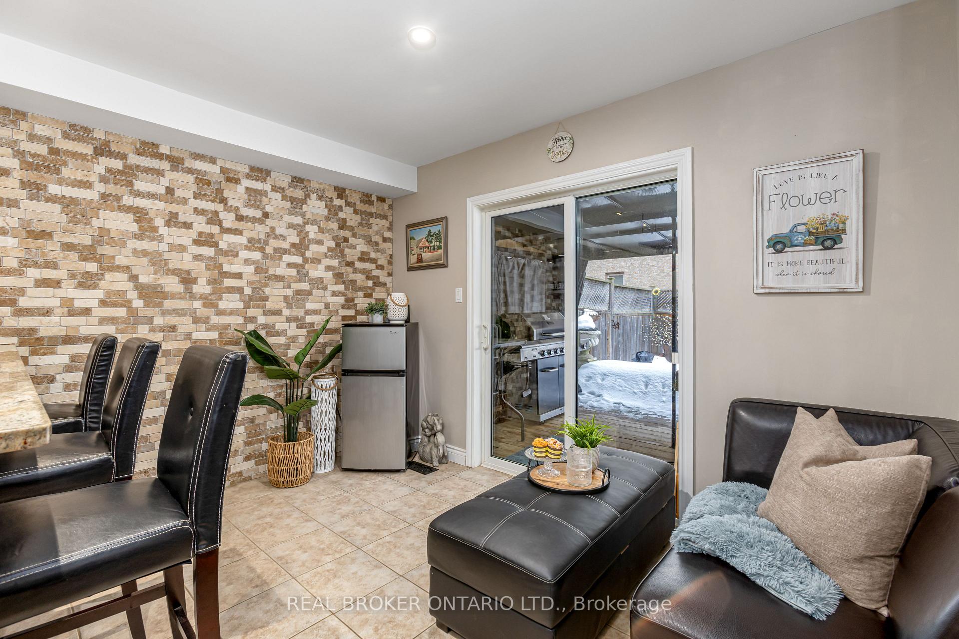 Photo 7 of 6 Tabb Avenue, Clarington, Courtice — HOMEH