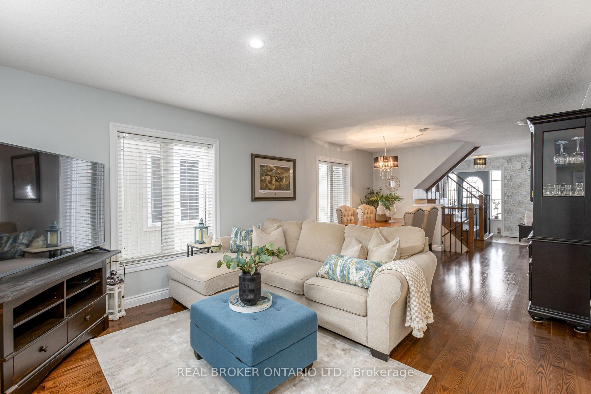 Photo 10 of 6 Tabb Avenue, Clarington, Courtice — HOMEH