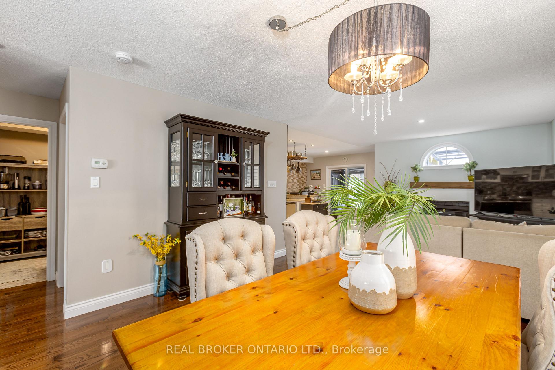 Photo 13 of 6 Tabb Avenue, Clarington, Courtice — HOMEH