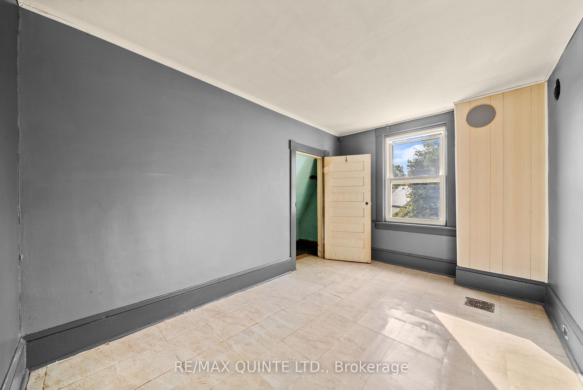 Photo 14 of 51 Strachan Street, Belleville, Belleville Ward — HOMEH