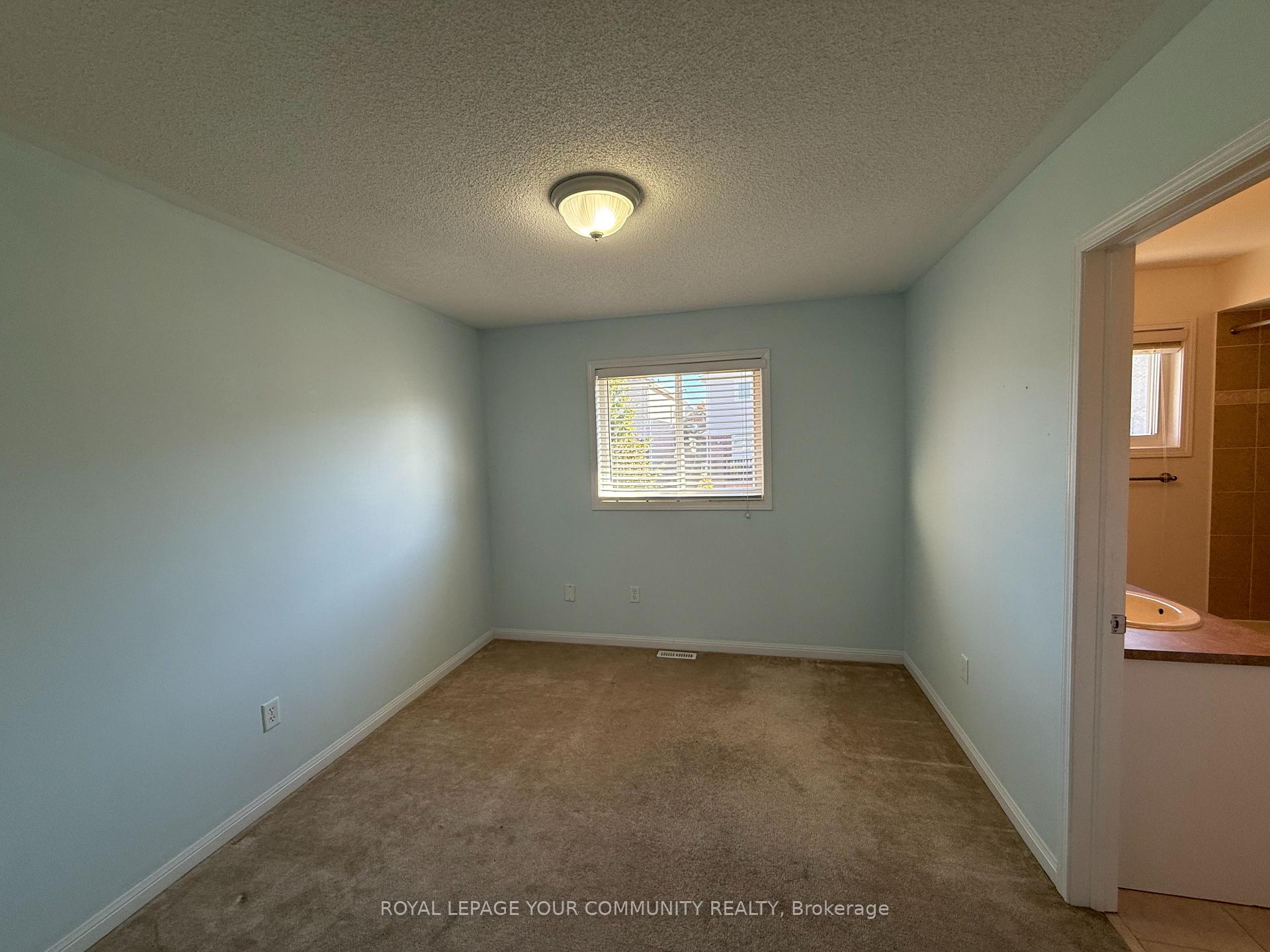 Photo 4 of 27 Orleans Avenue, Barrie, Innis-Shore — HOMEH