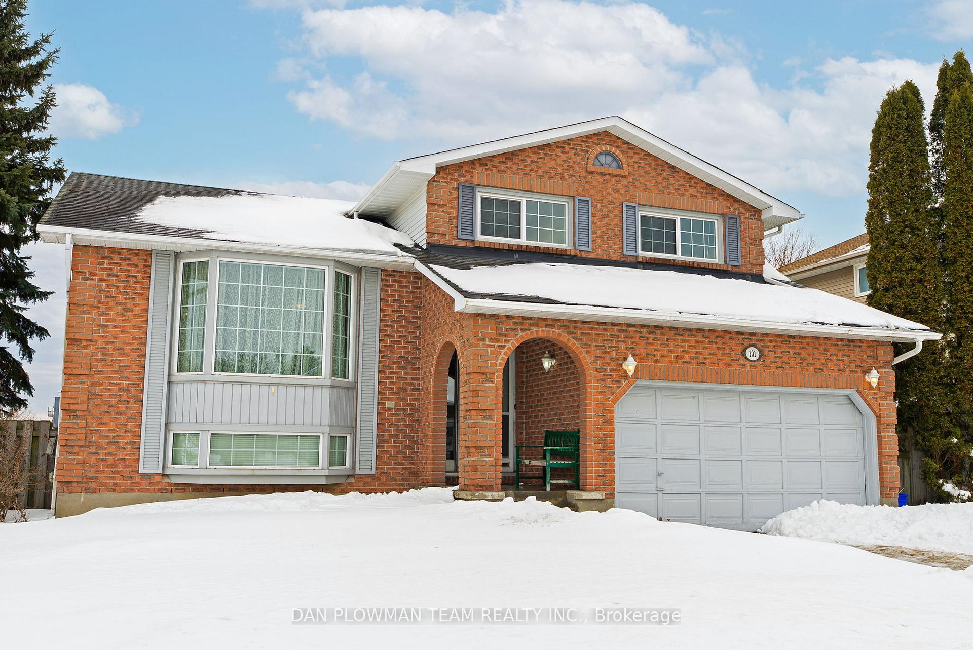 Front of 101 Foxhunt Trail