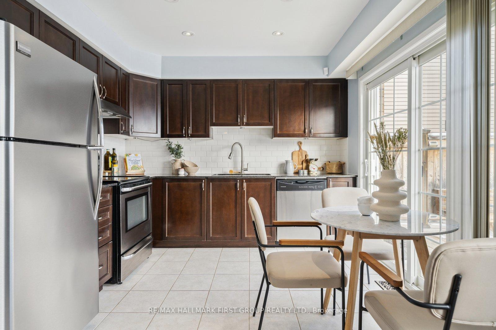 Photo 5 of 163 Honeyman Drive, Clarington, Bowmanville — HOMEH