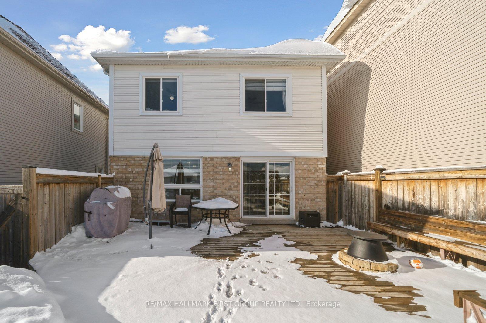 Photo 16 of 163 Honeyman Drive, Clarington, Bowmanville — HOMEH
